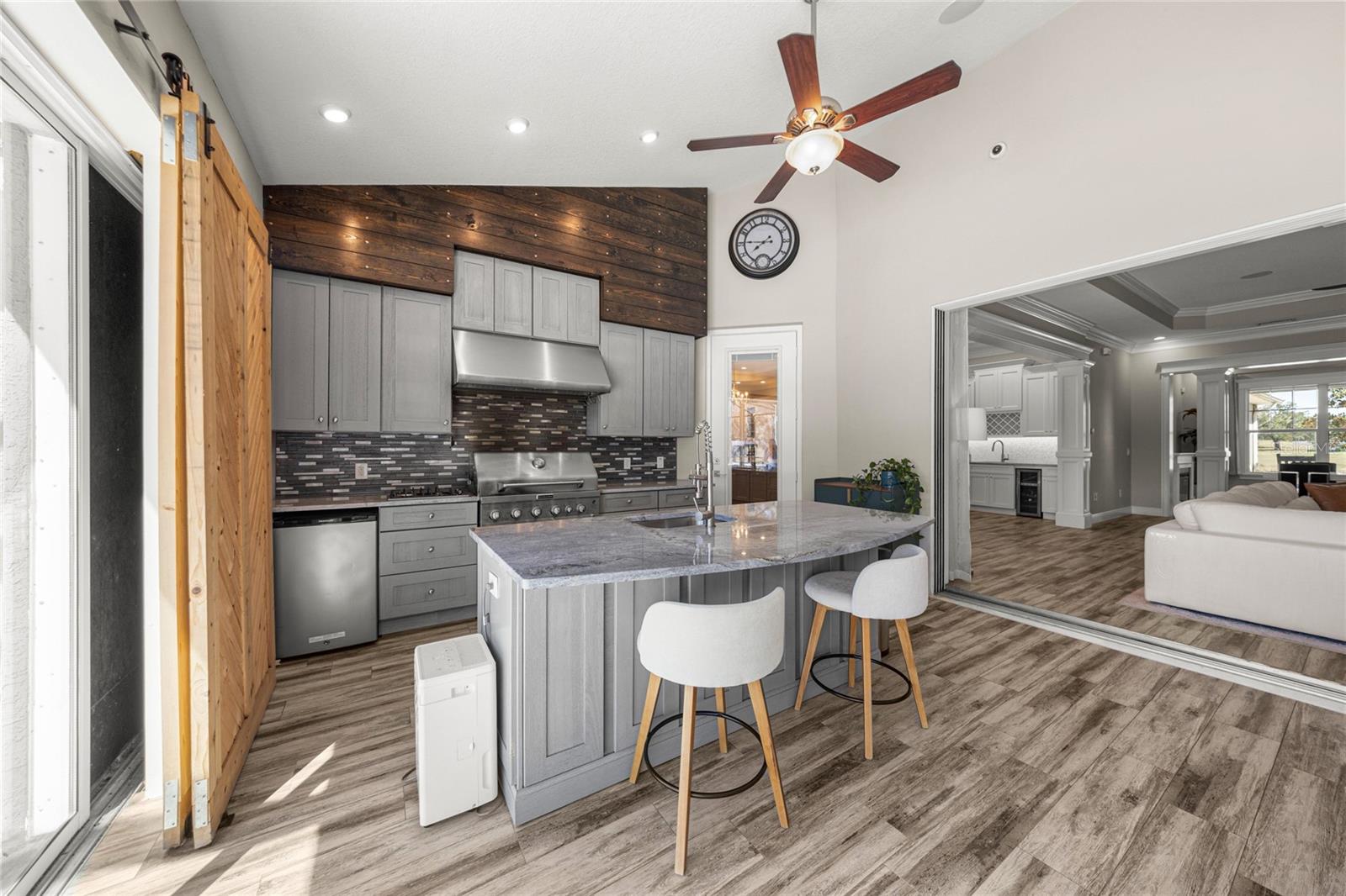 IRISH ACRES - Residential