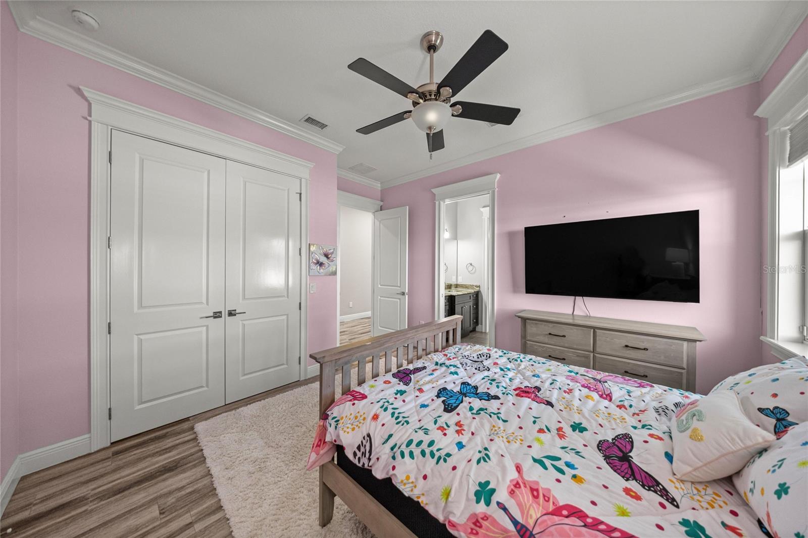 IRISH ACRES - Residential