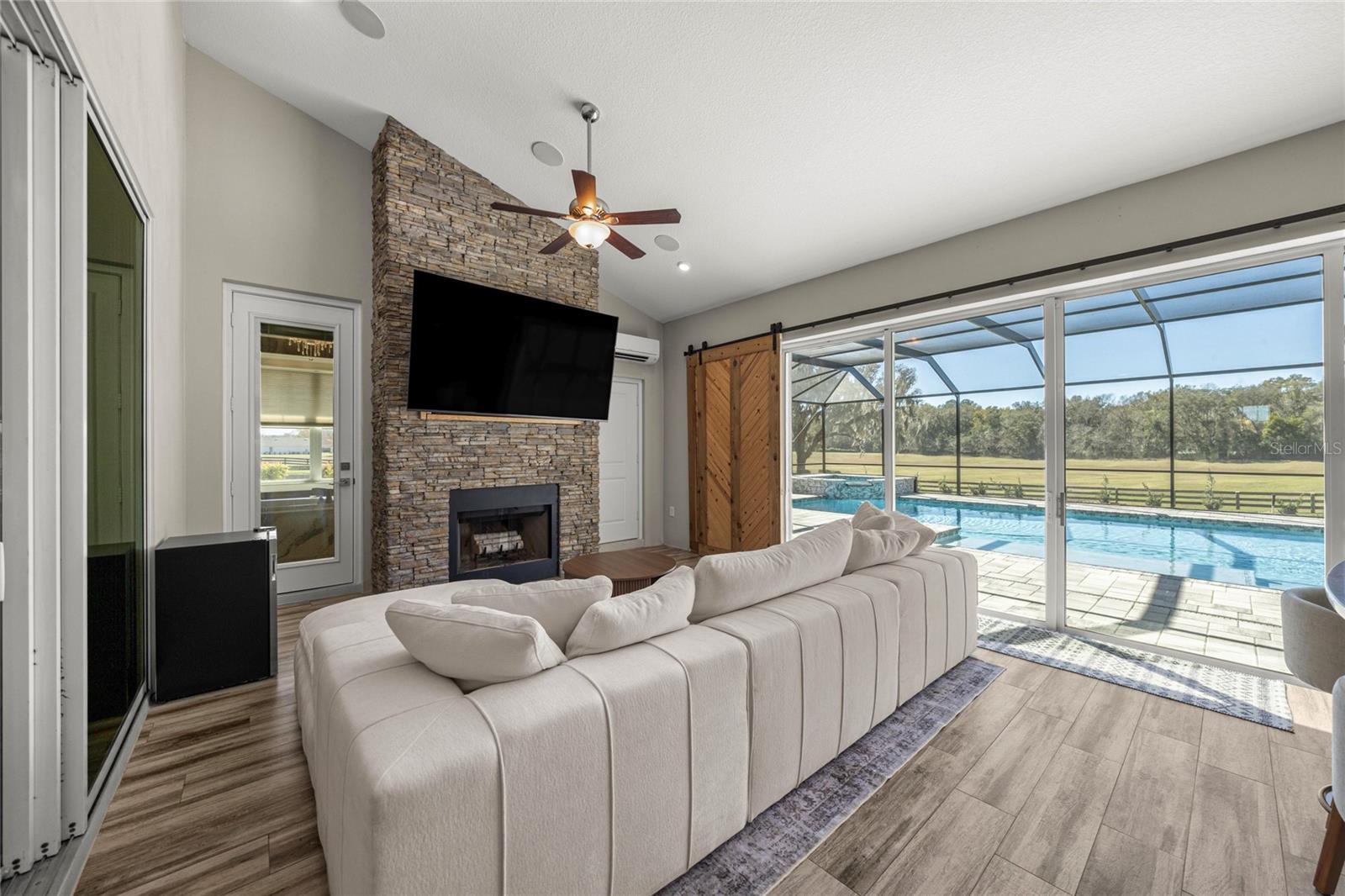 IRISH ACRES - Residential