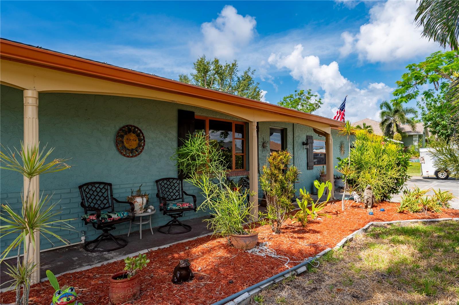 611 BONITA COURT