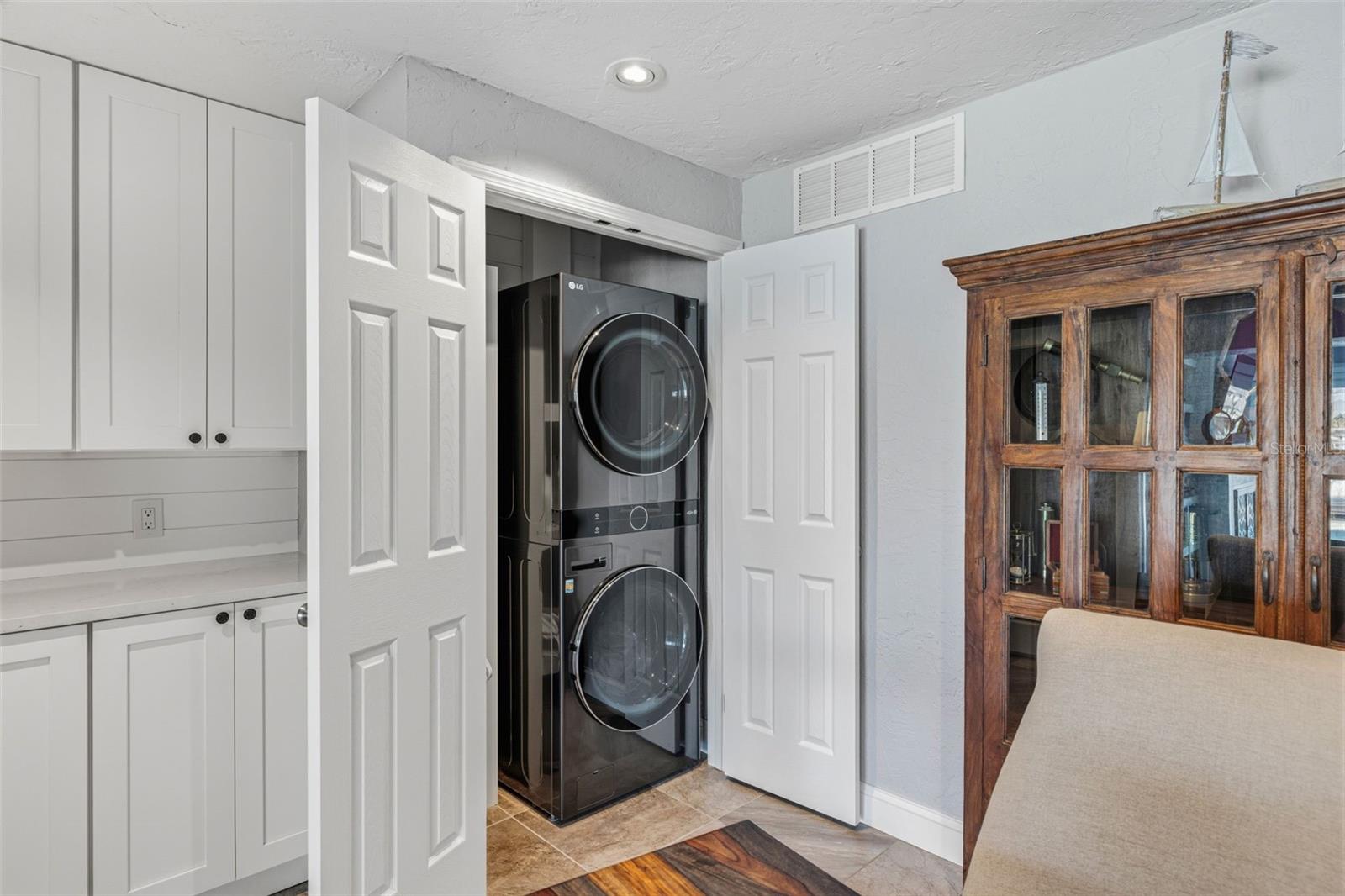 BROADWATER UNIT 2 BLK N - Residential