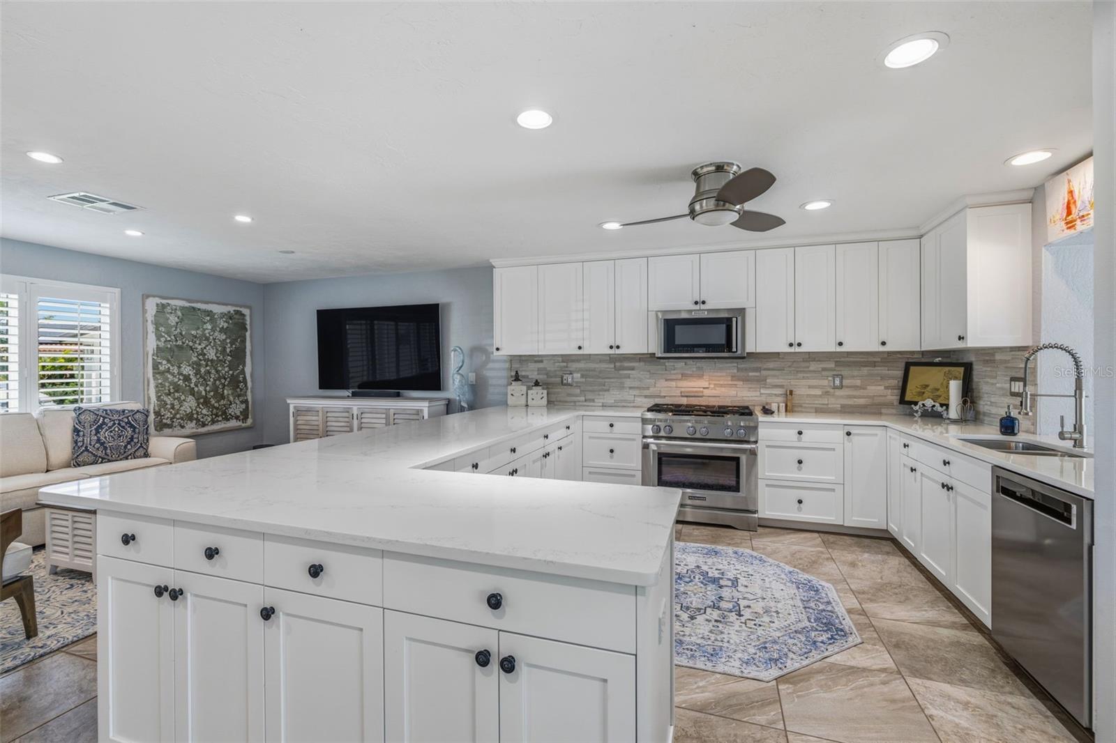 BROADWATER UNIT 2 BLK N - Residential