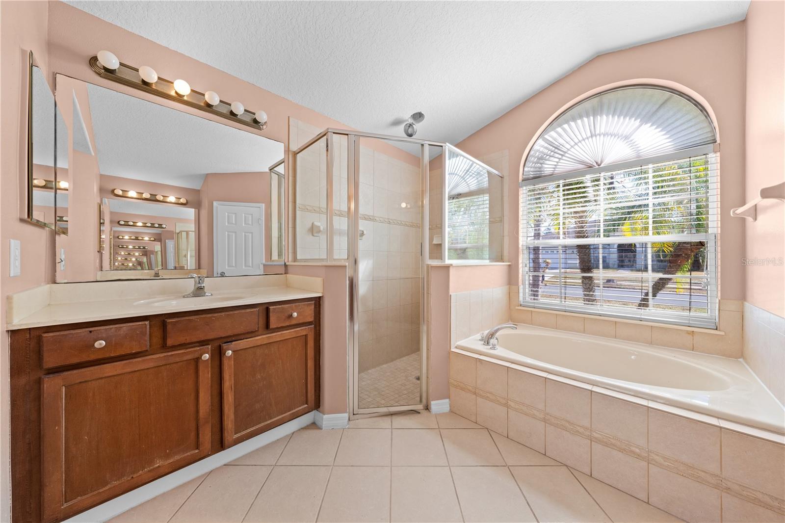 SOUTHPORT BAY - Residential Lease