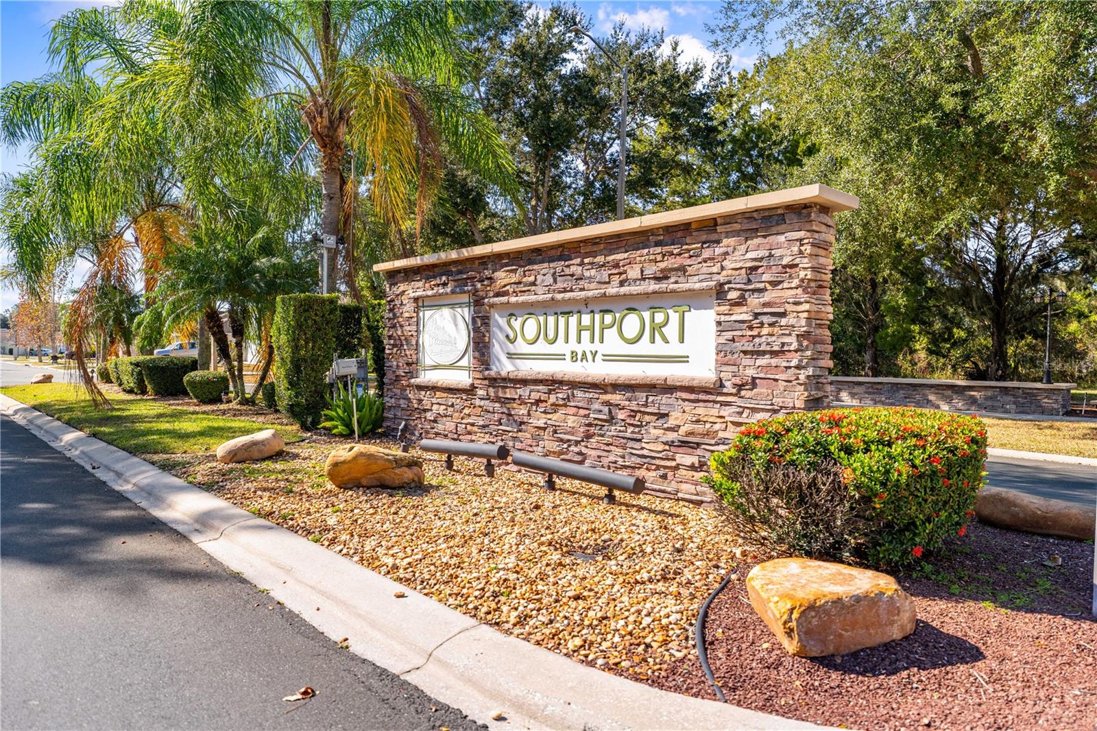 SOUTHPORT BAY - Residential Lease