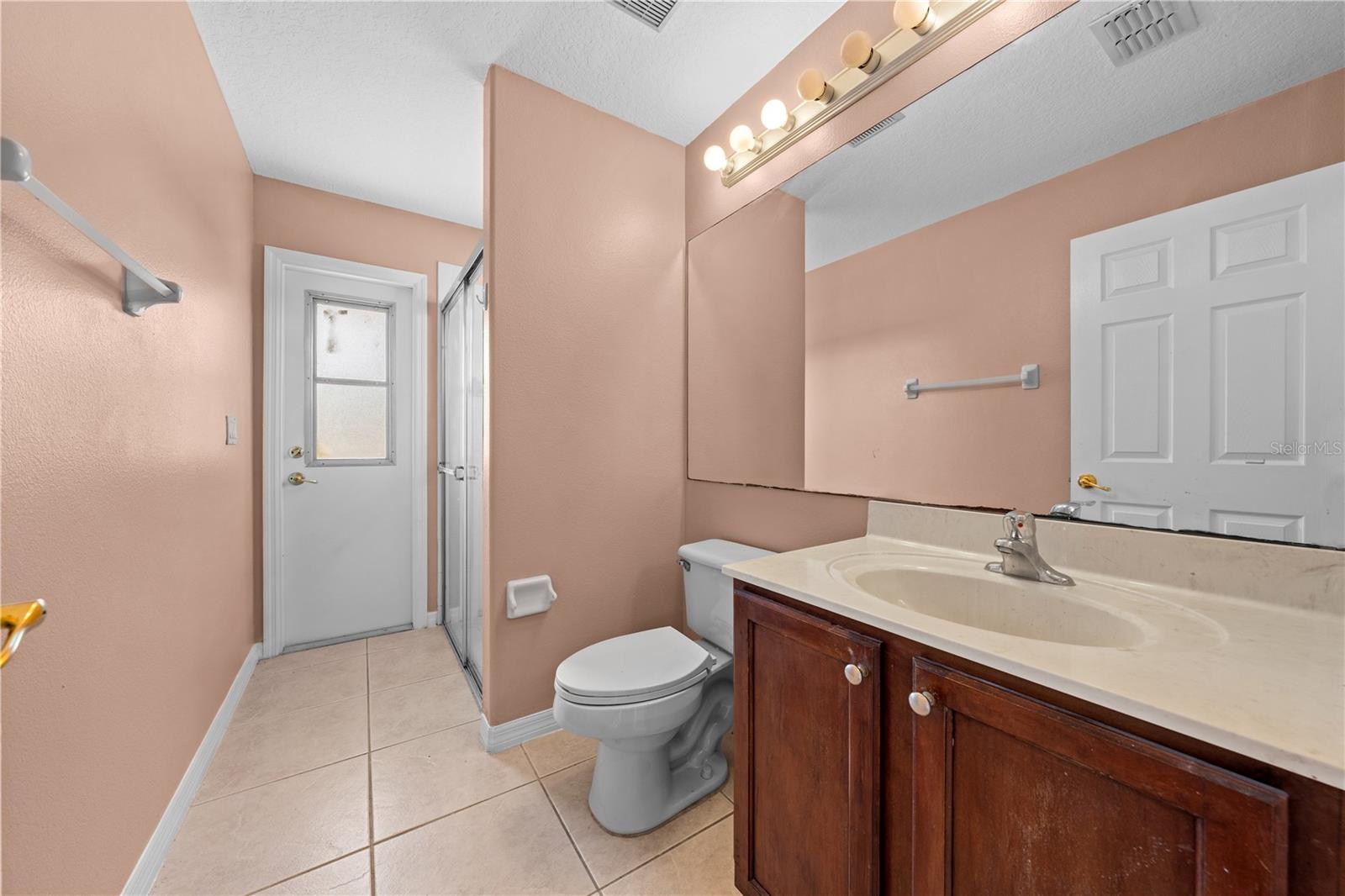 SOUTHPORT BAY - Residential Lease