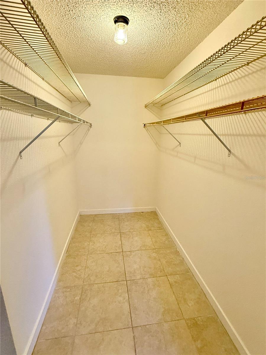 COVE SPGS CONDO - Residential