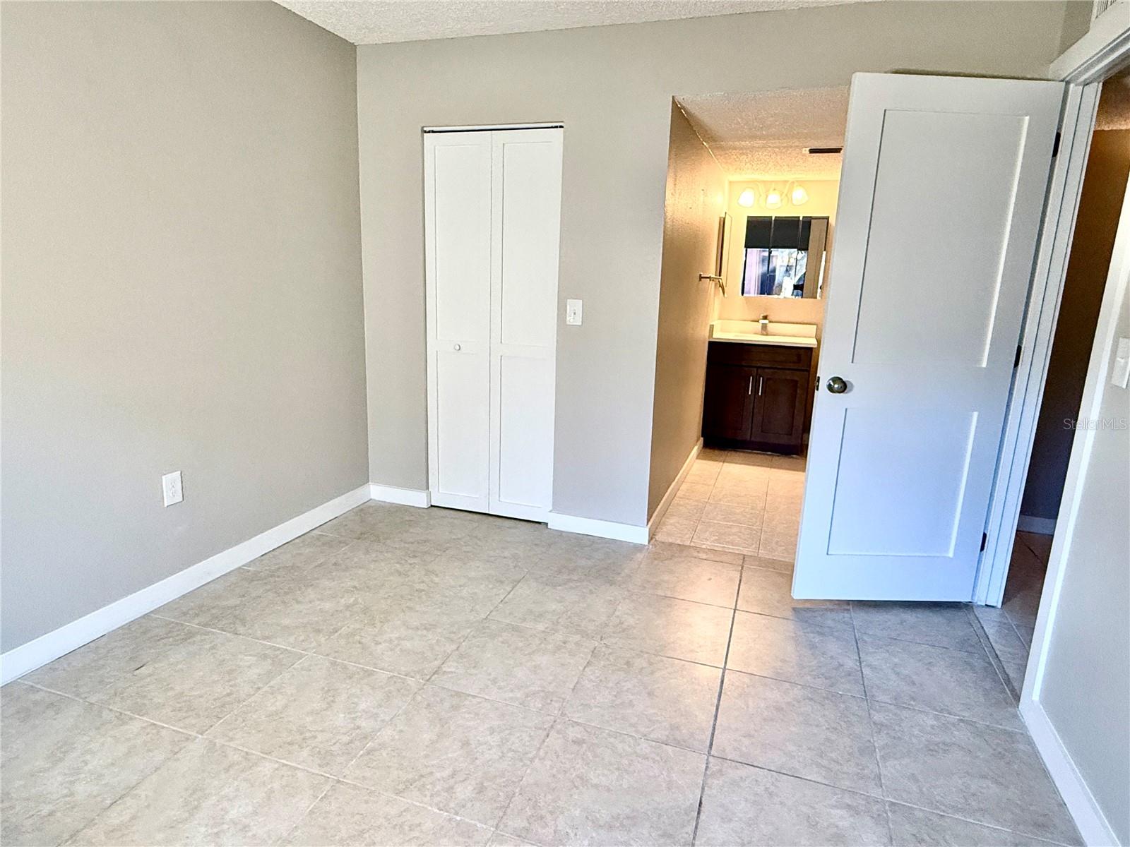 COVE SPGS CONDO - Residential