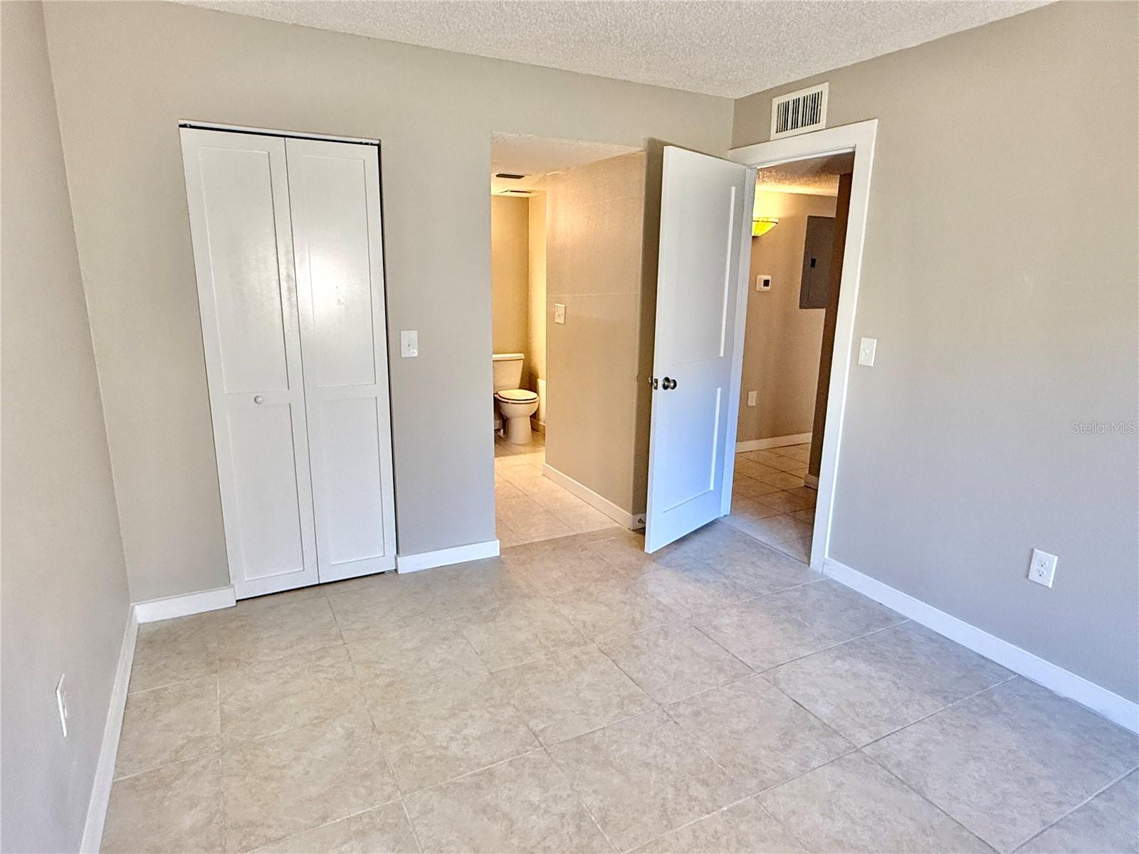 COVE SPGS CONDO - Residential