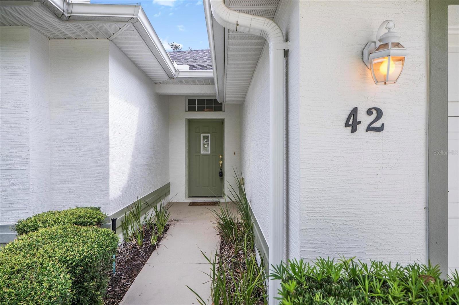 42 W WATERSIDE PKWY