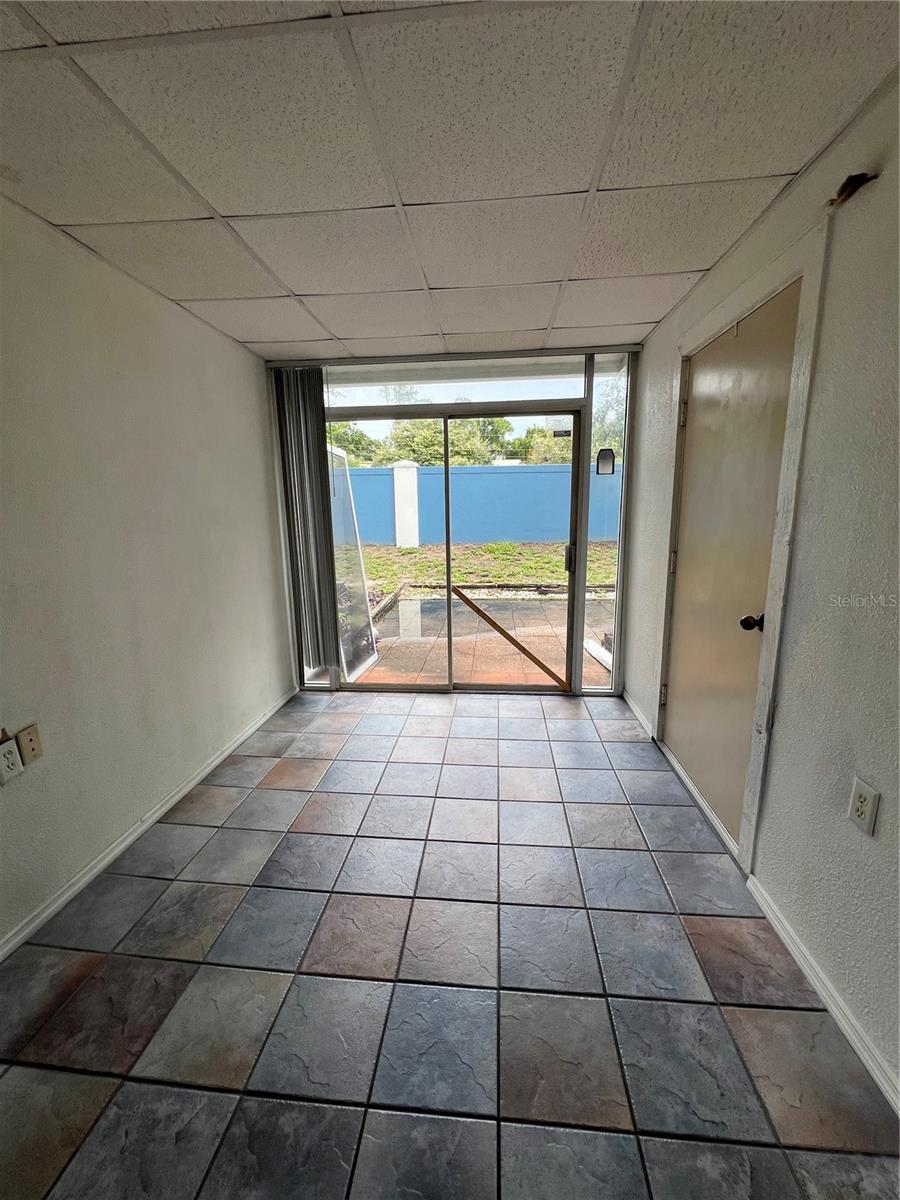 FOX CHASE TWNHMS - Residential Lease