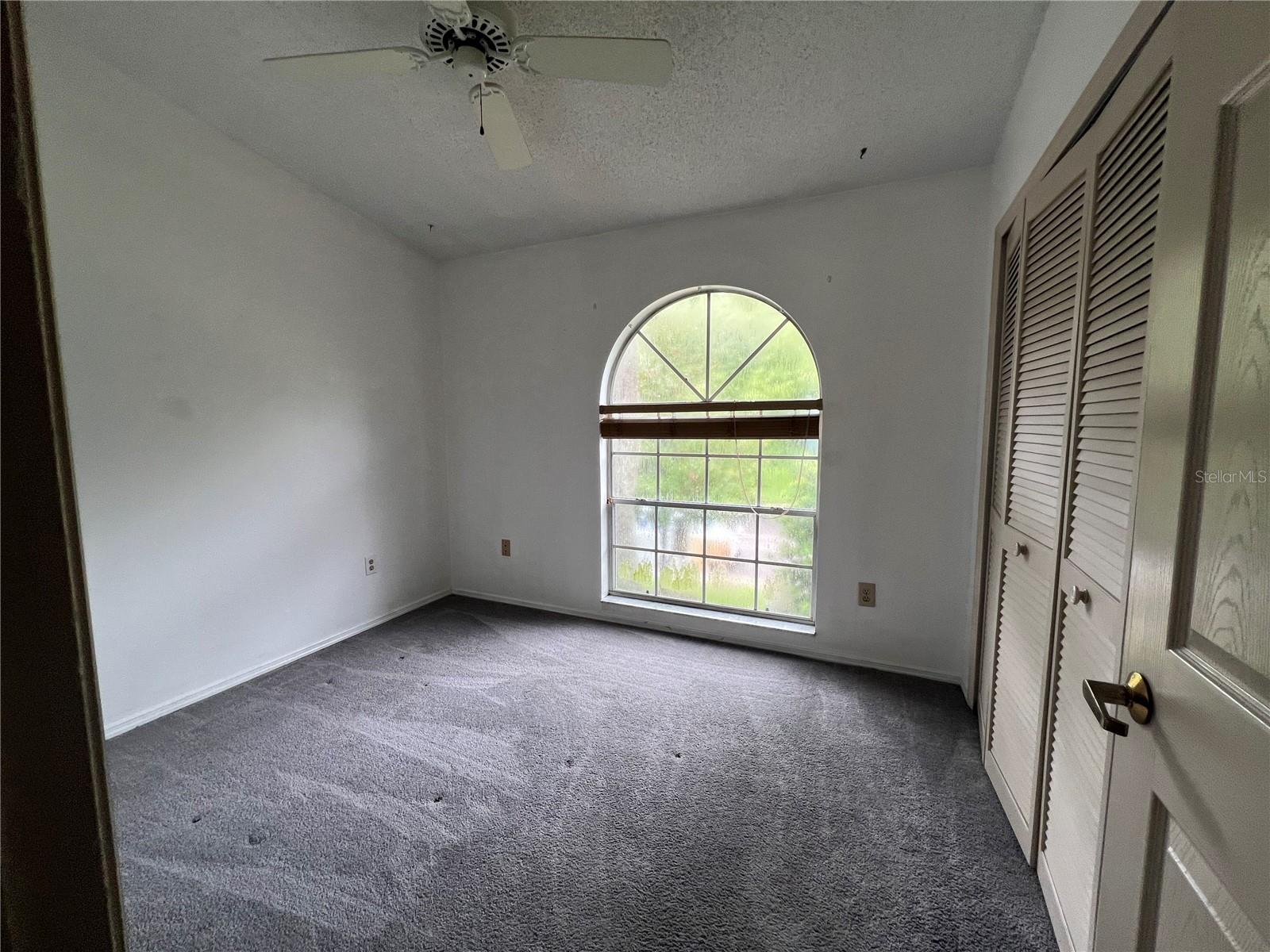 FOX CHASE TWNHMS - Residential Lease