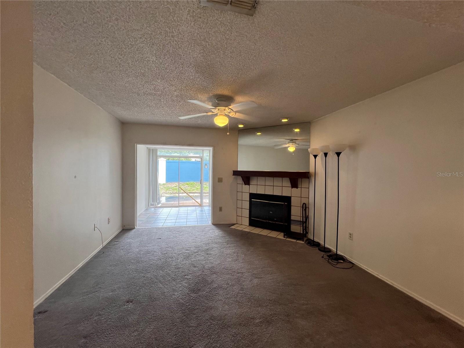 FOX CHASE TWNHMS - Residential Lease