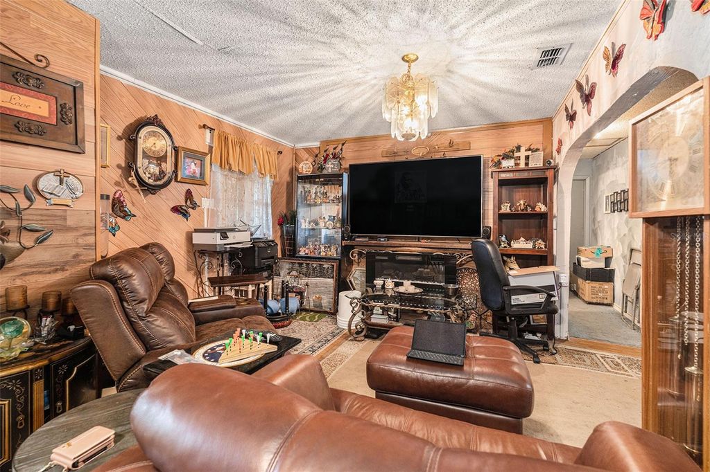 Photo of 2203 Holloman Road, Plant City, FL 33567 (MLS # TB8438479)
