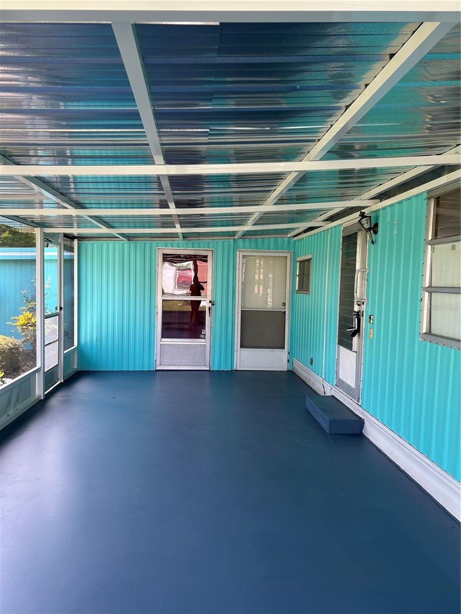 LA DORA MANOR - Residential