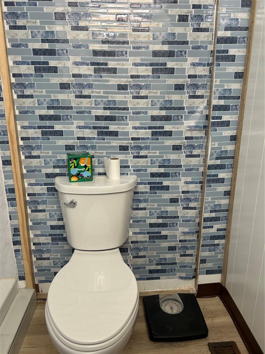 LA DORA MANOR - Residential