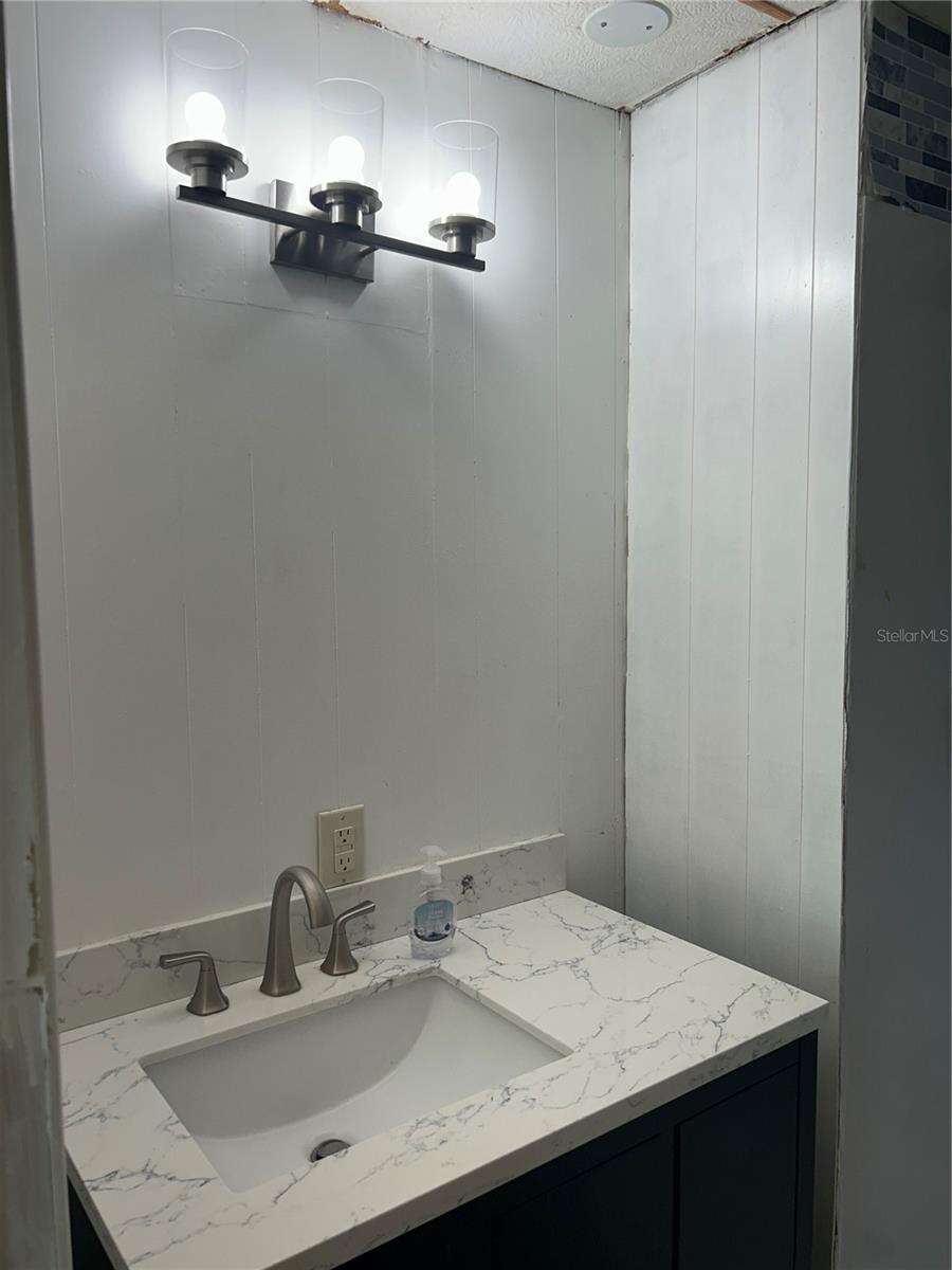 LA DORA MANOR - Residential