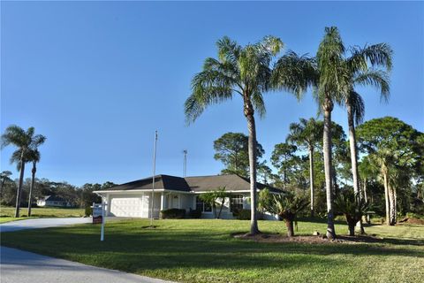 A home in SEBRING