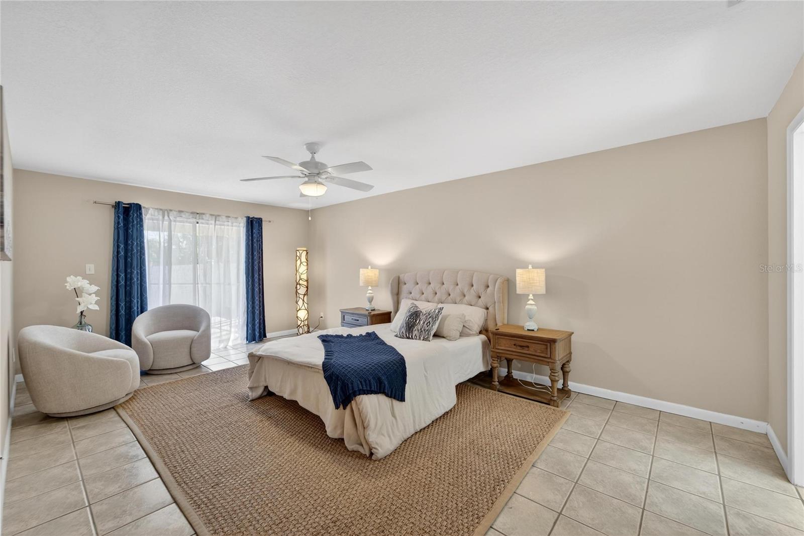 APOLLO BEACH UNIT 08 - Residential