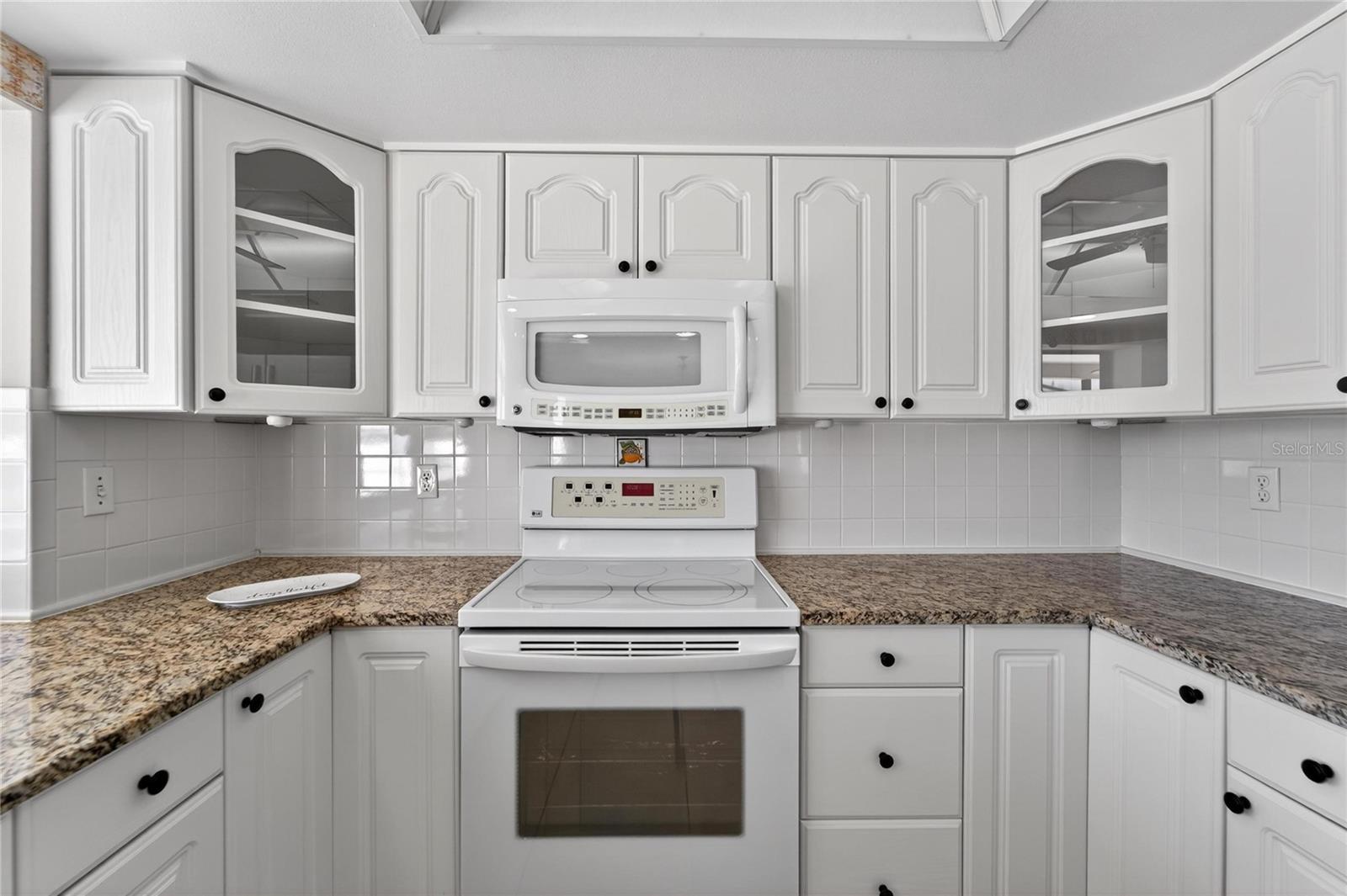 APOLLO BEACH UNIT 08 - Residential