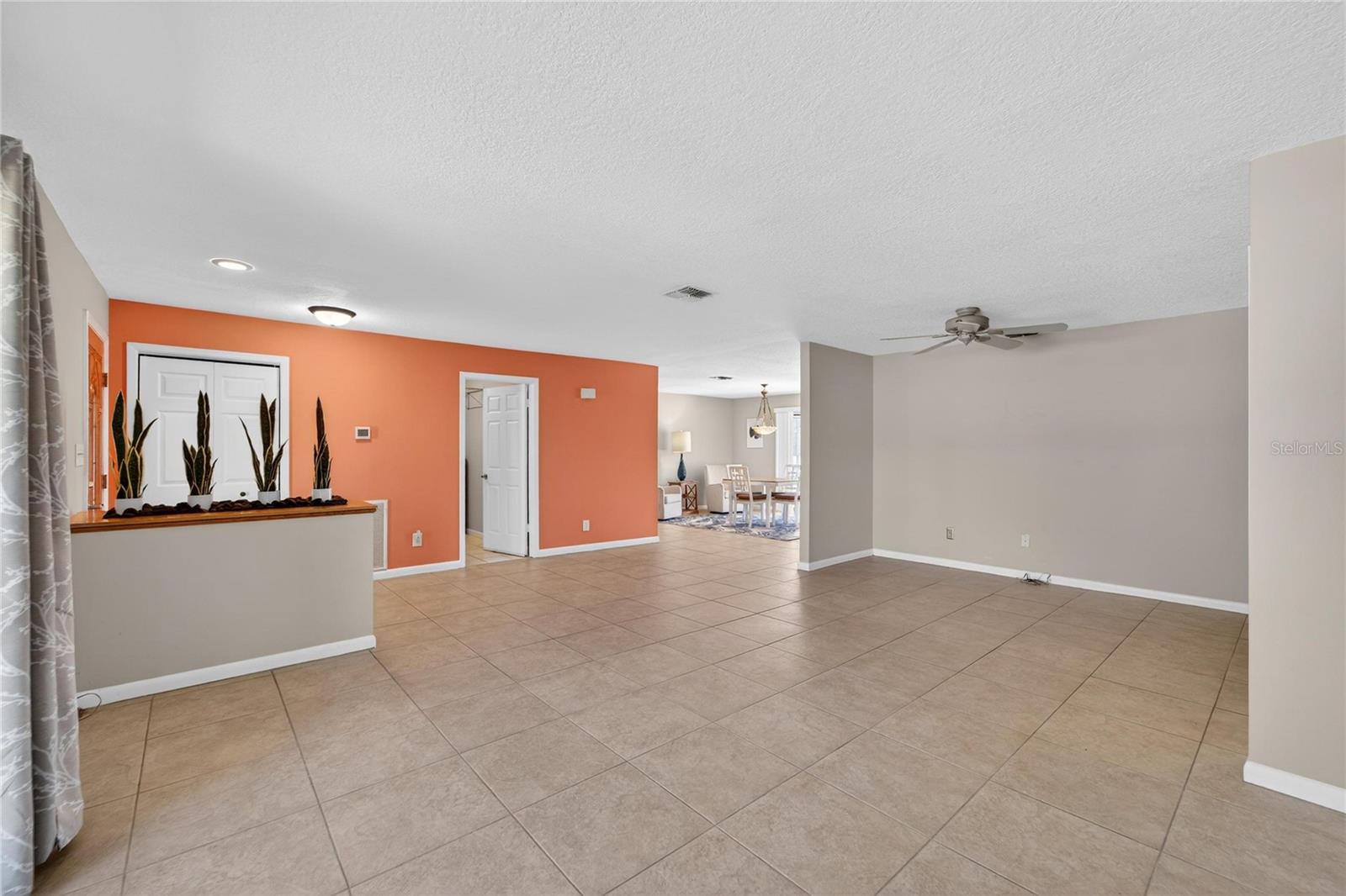 APOLLO BEACH UNIT 08 - Residential