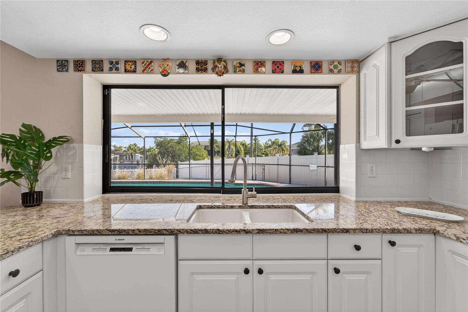 APOLLO BEACH UNIT 08 - Residential