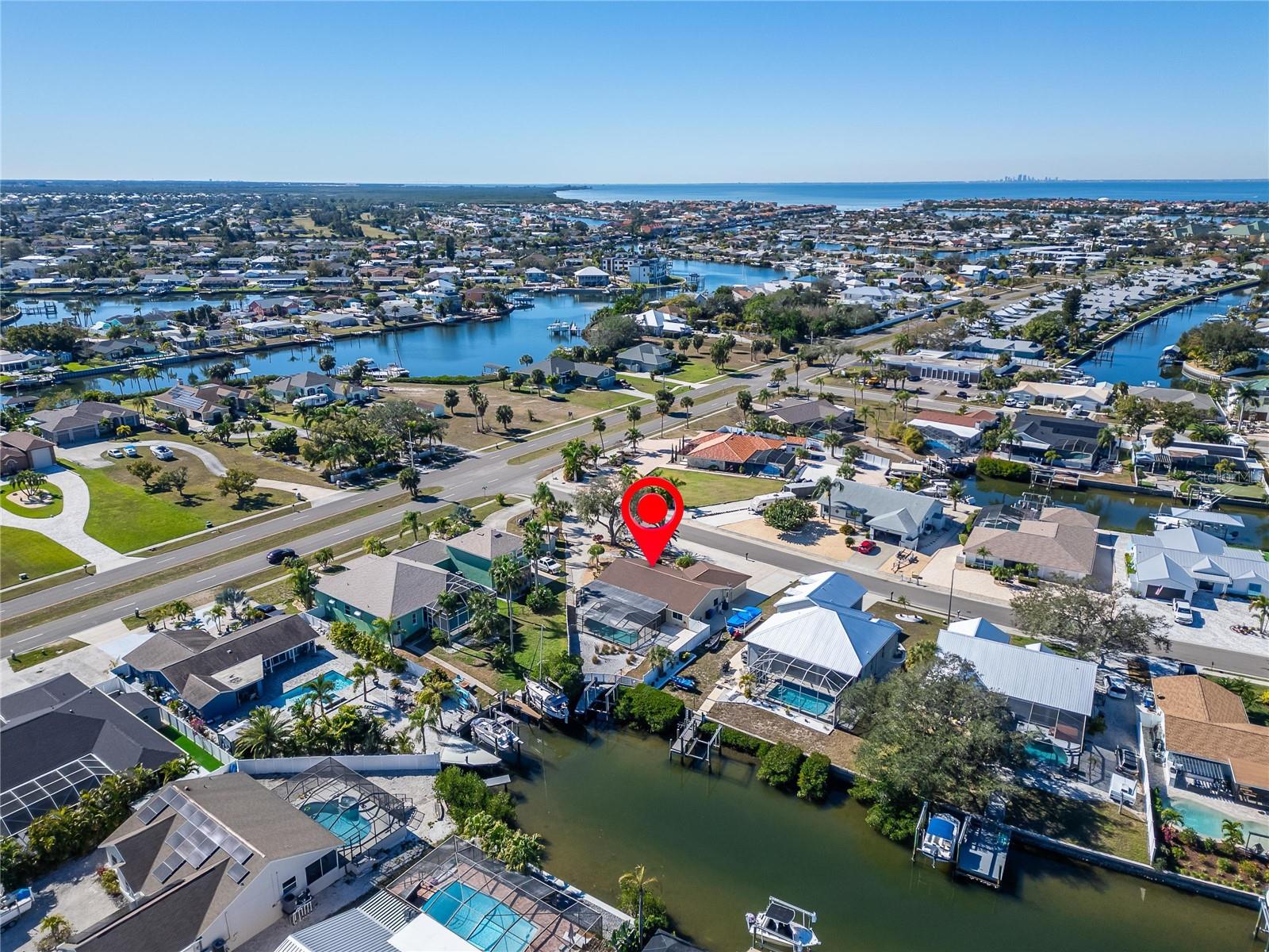 APOLLO BEACH UNIT 08 - Residential