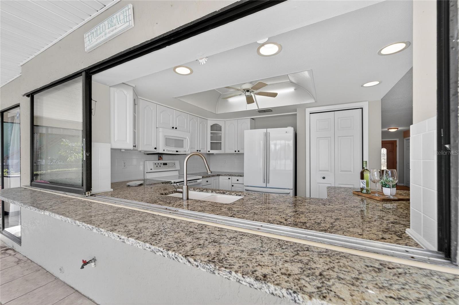 APOLLO BEACH UNIT 08 - Residential