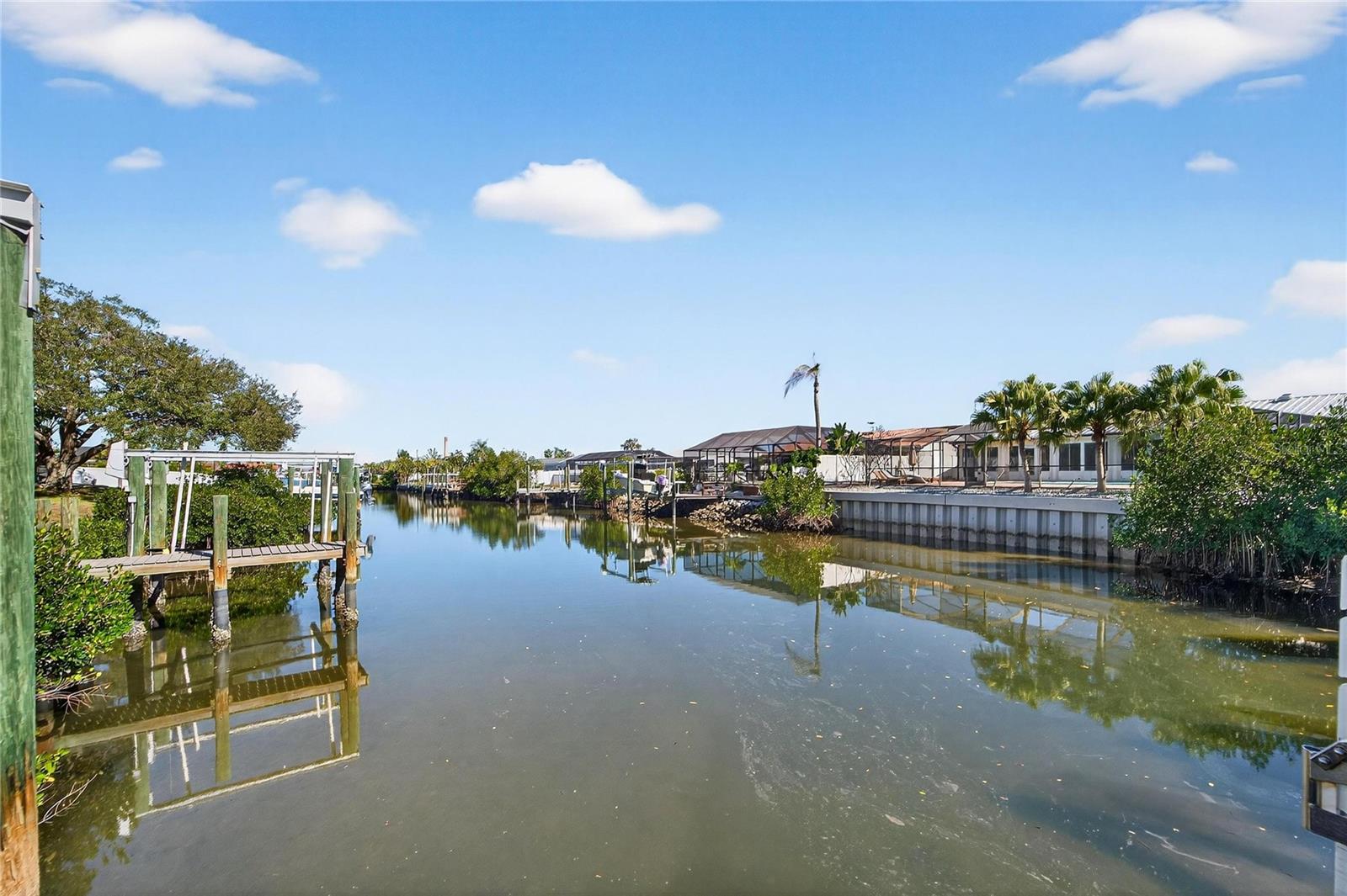 APOLLO BEACH UNIT 08 - Residential