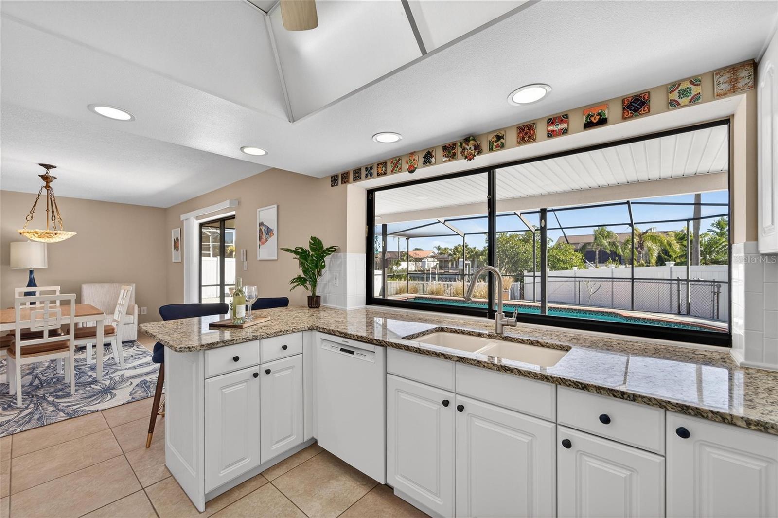 APOLLO BEACH UNIT 08 - Residential