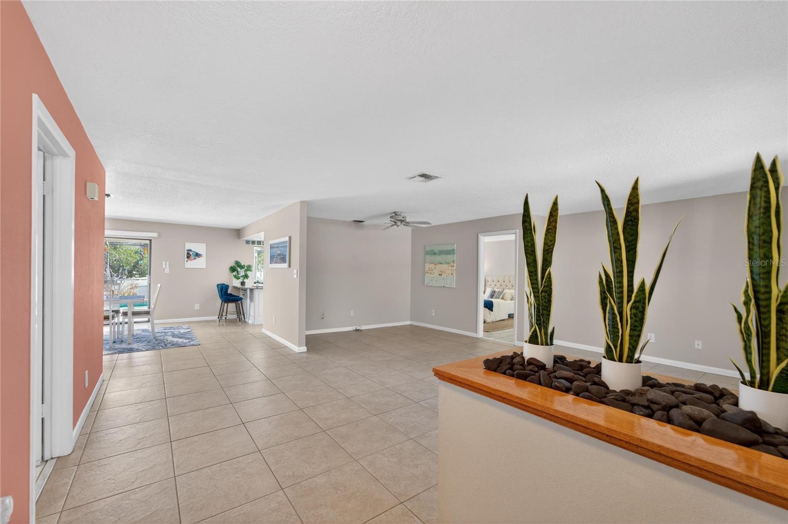 APOLLO BEACH UNIT 08 - Residential