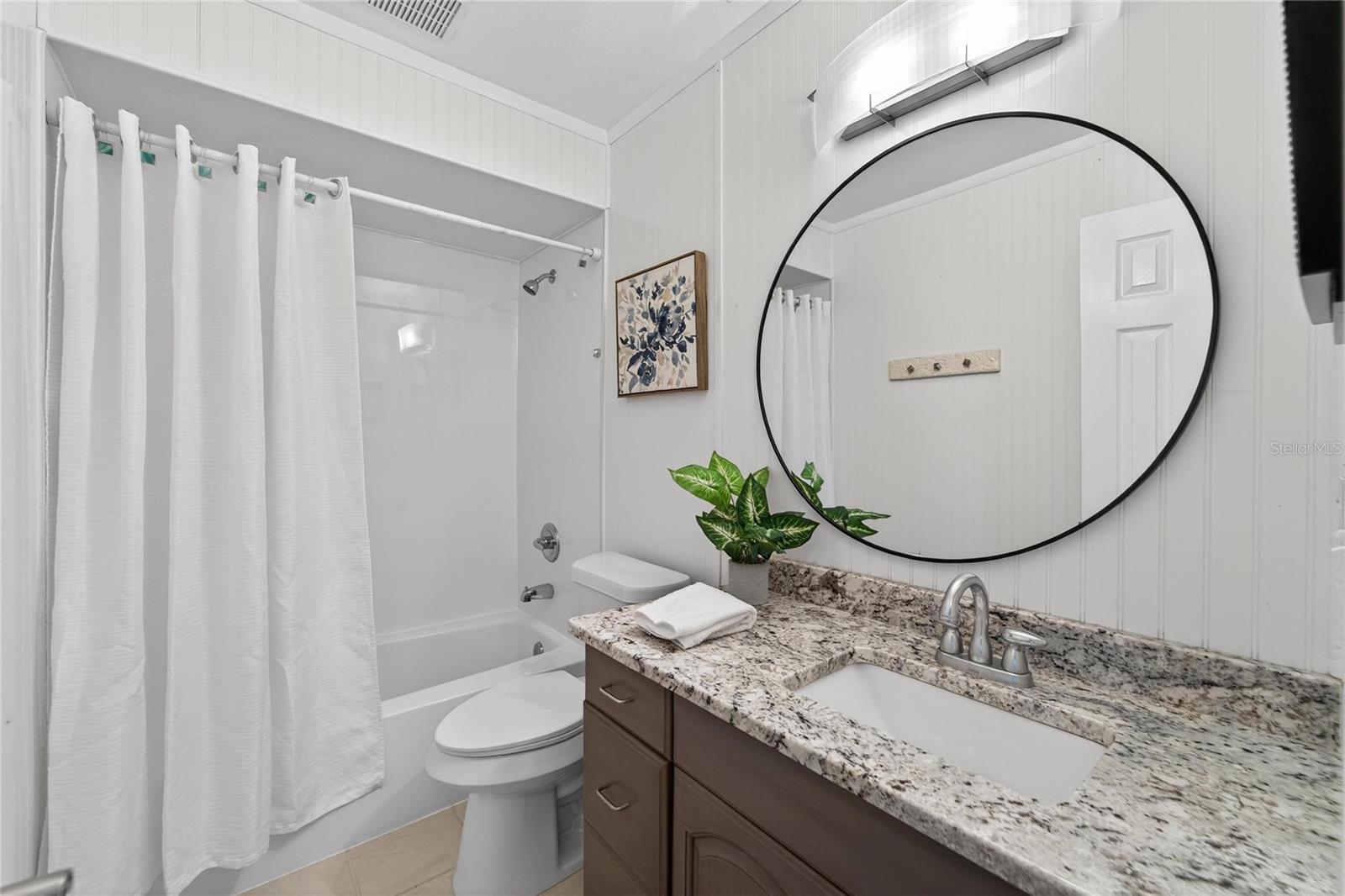 APOLLO BEACH UNIT 08 - Residential