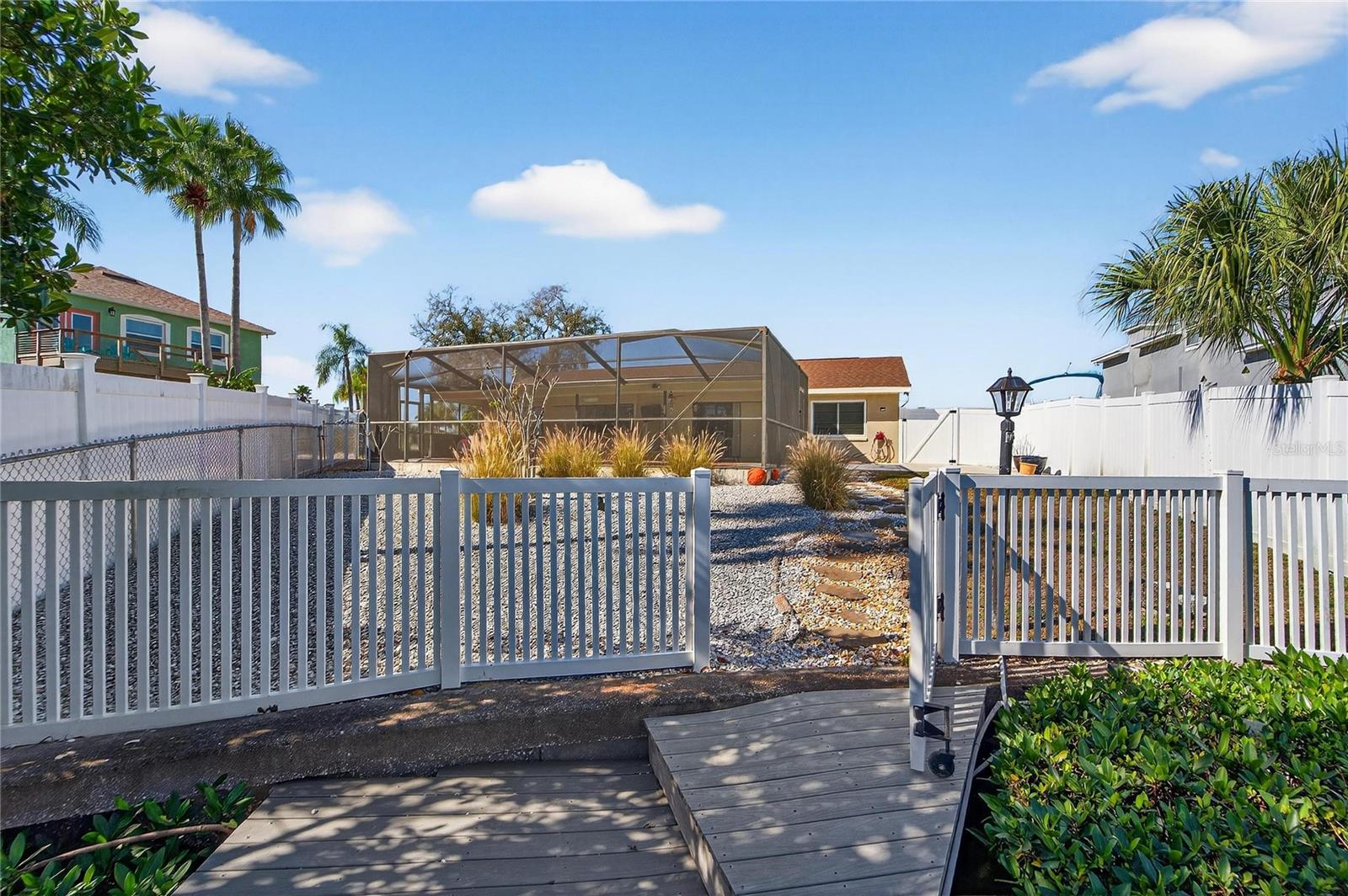 APOLLO BEACH UNIT 08 - Residential