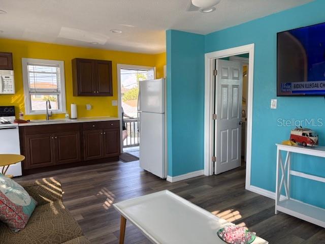 WAVE RESORT CONDO THE - Residential