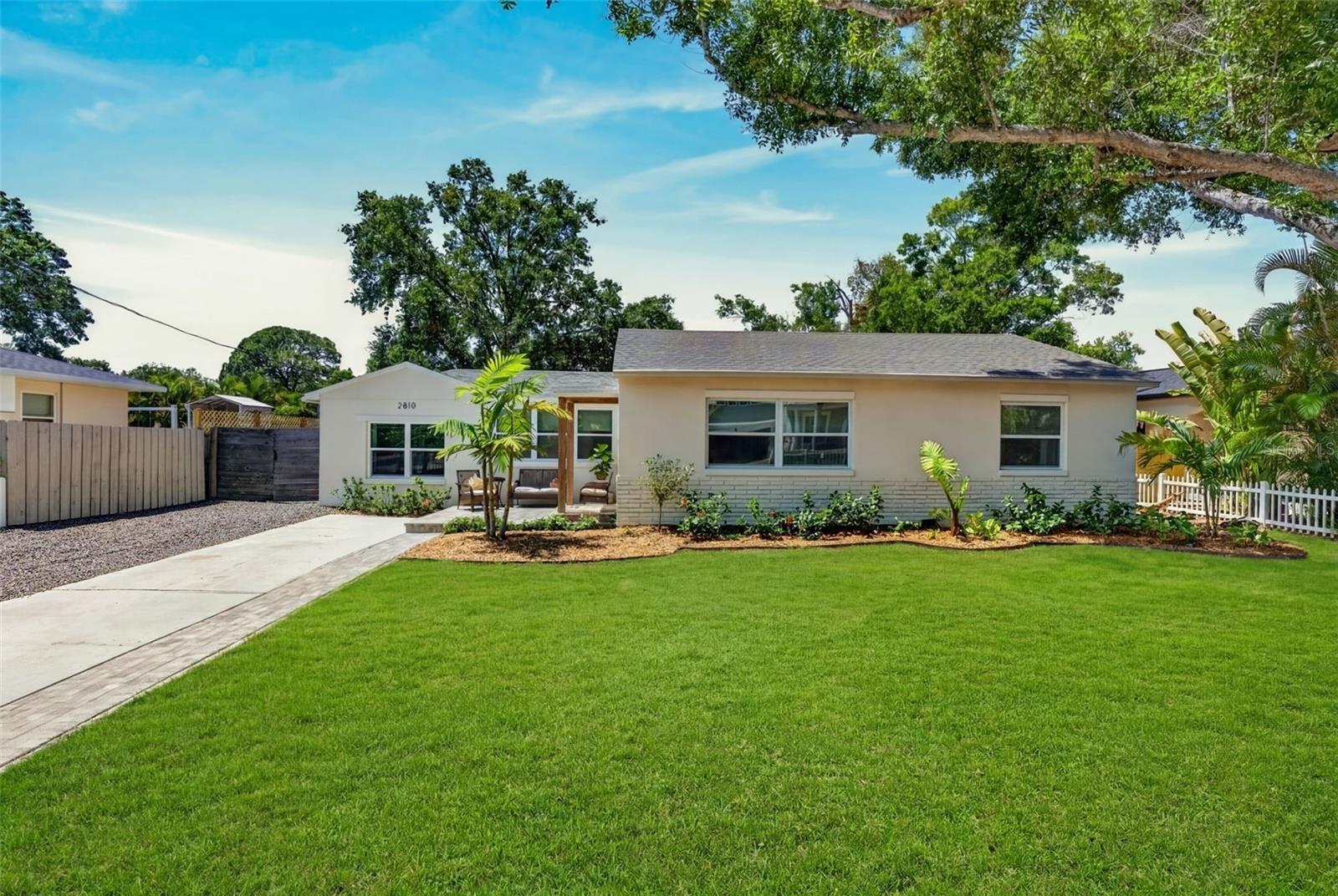 2810 SANDERS DRIVE