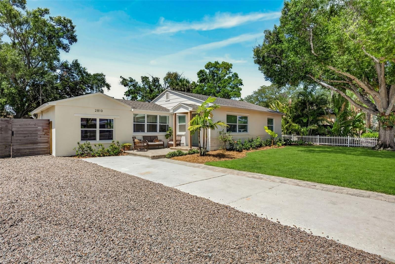 2810 SANDERS DRIVE