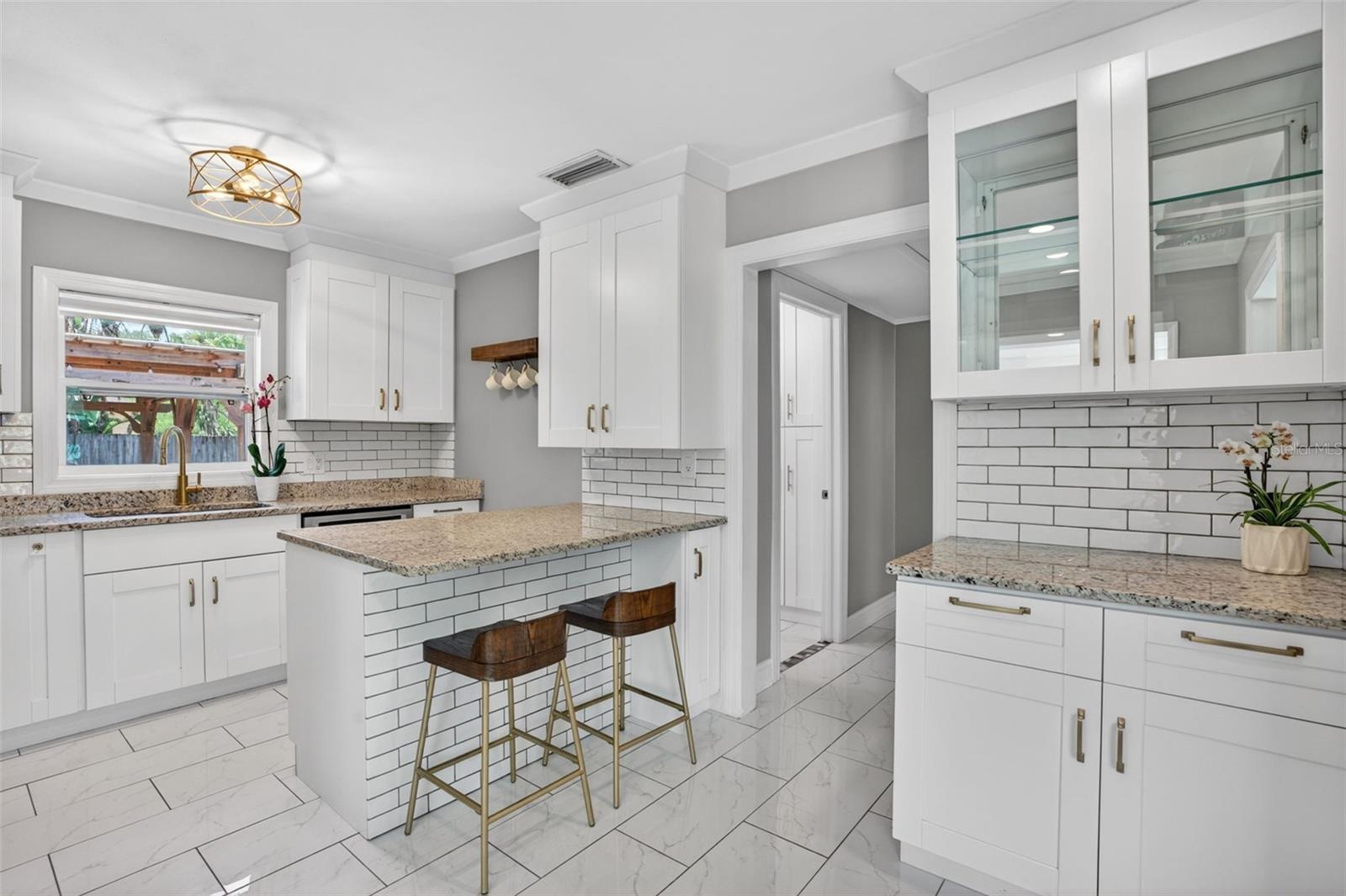 BAYHILL ESTATES - Residential