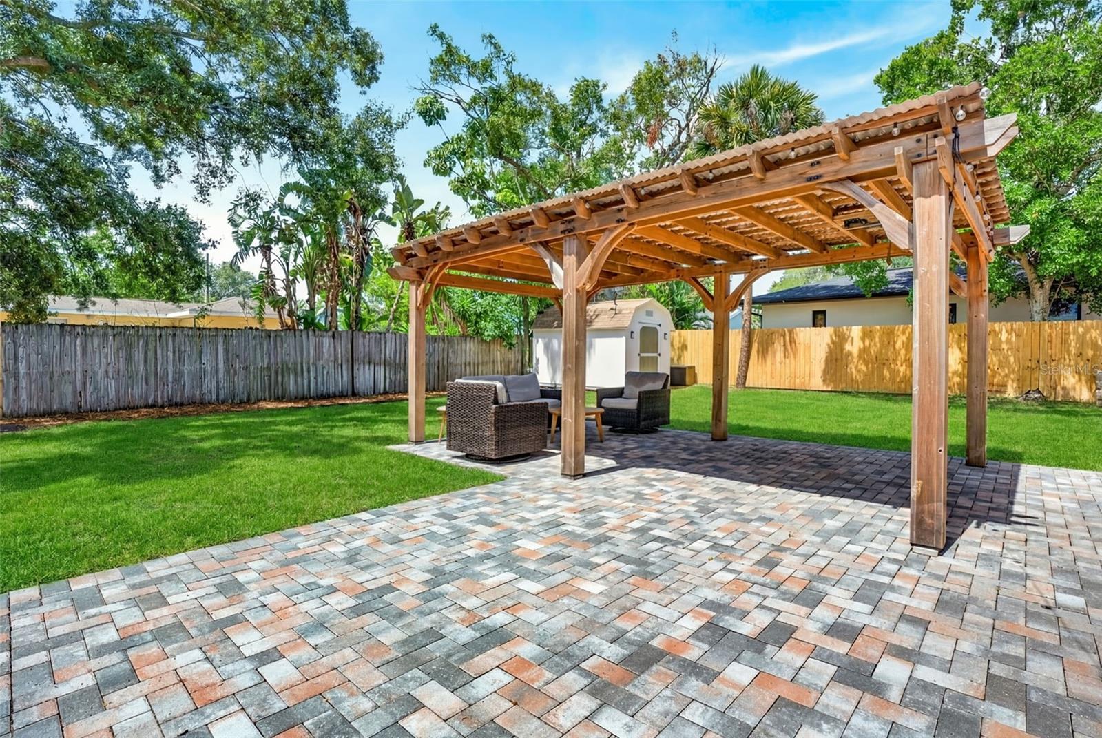 BAYHILL ESTATES - Residential
