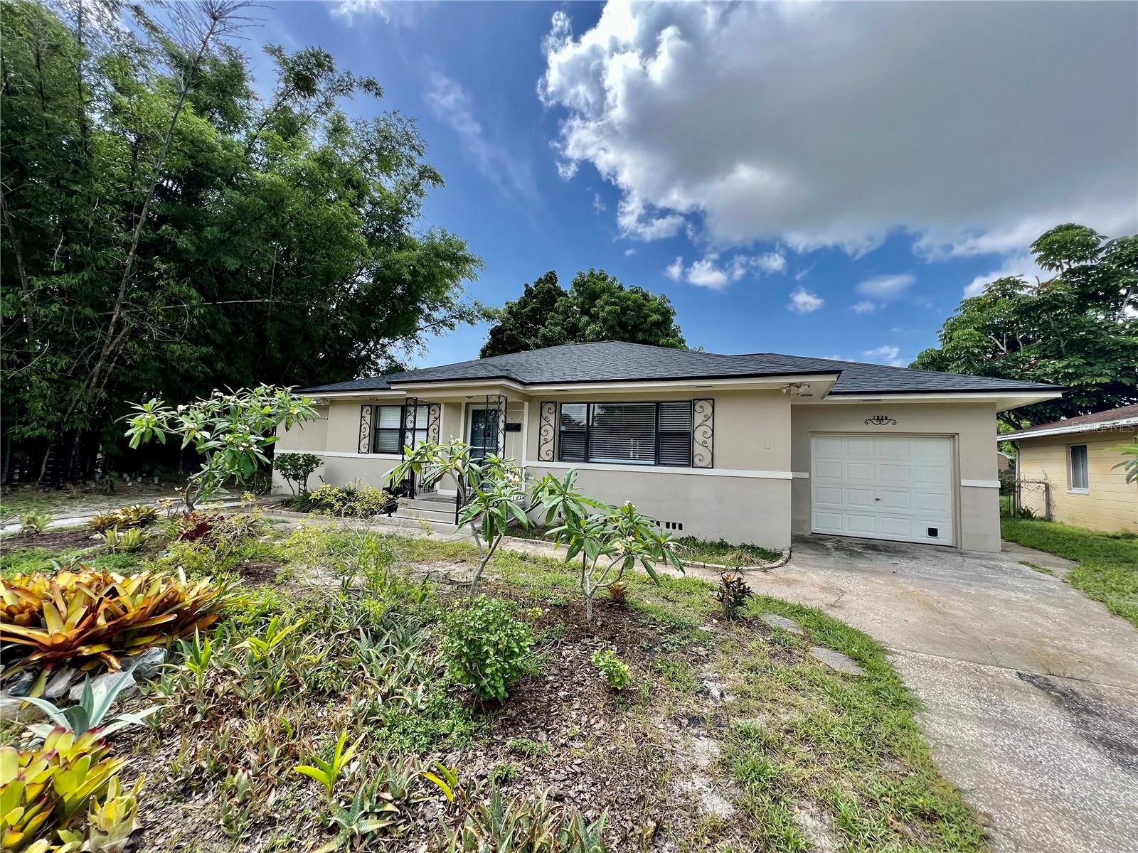 CREST LAKE SUB - Residential Lease