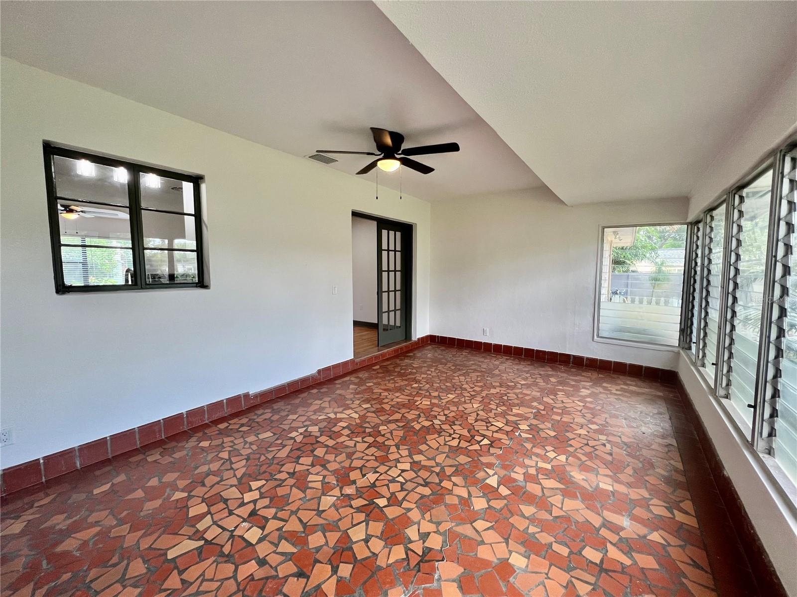 CREST LAKE SUB - Residential Lease