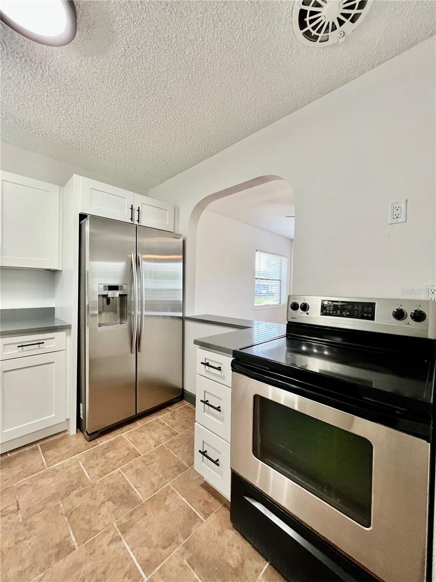CREST LAKE SUB - Residential Lease