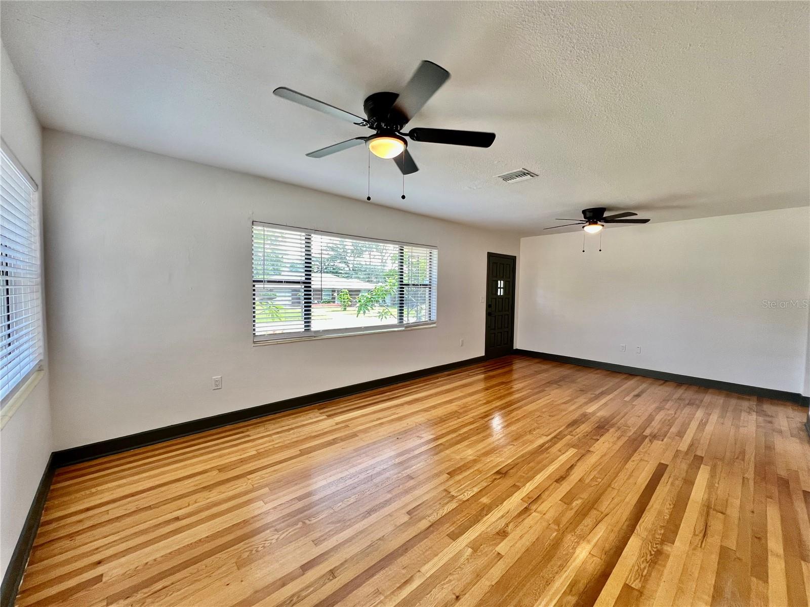 CREST LAKE SUB - Residential Lease