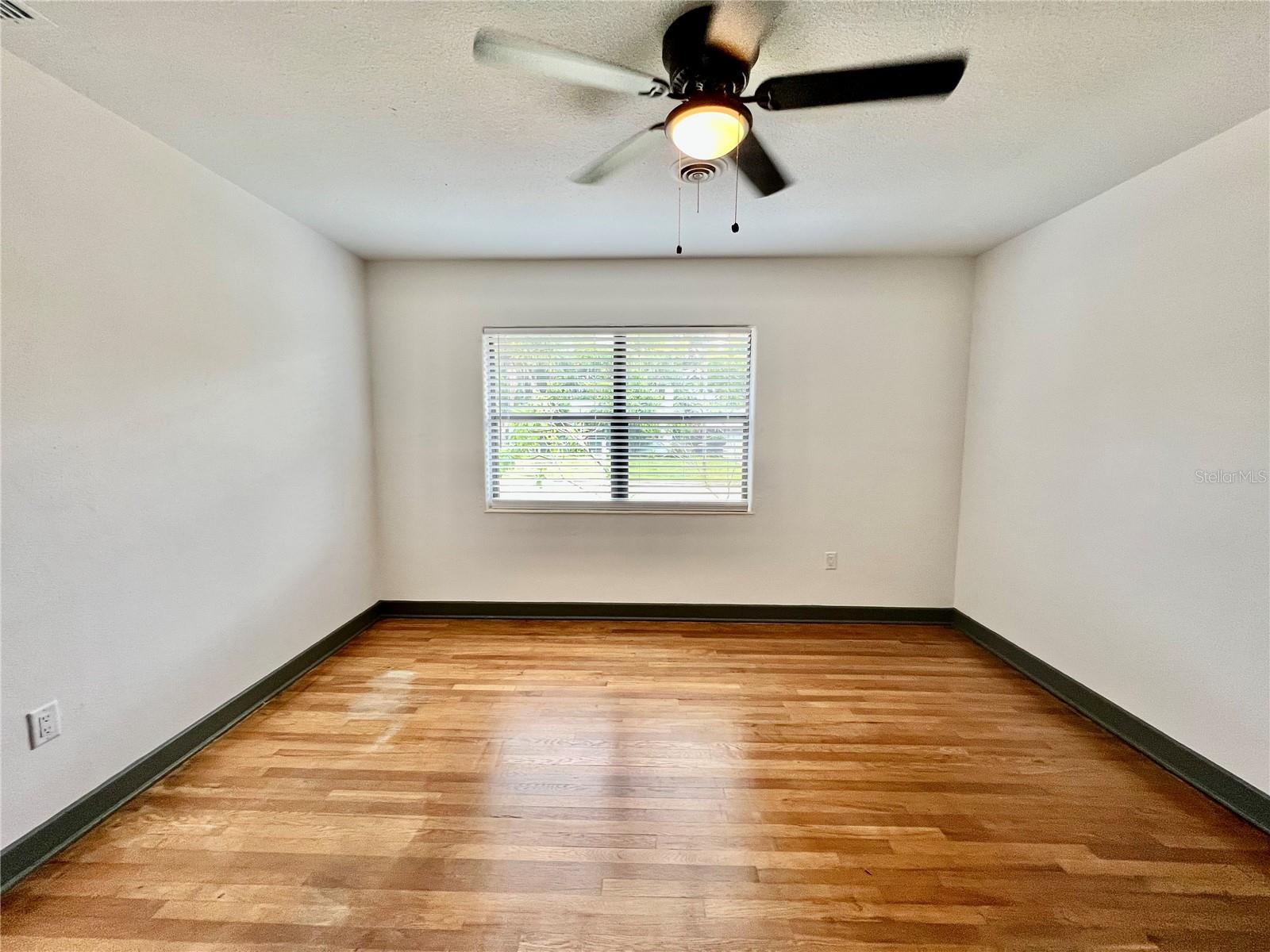 CREST LAKE SUB - Residential Lease
