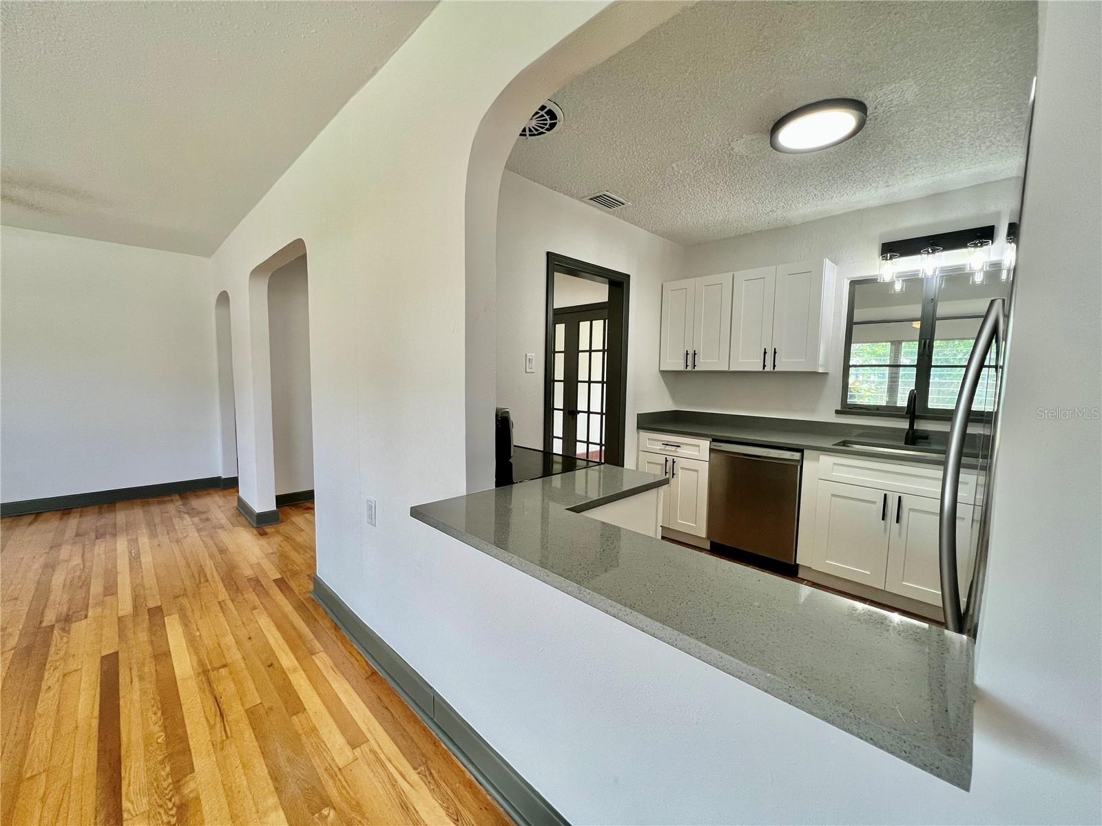 CREST LAKE SUB - Residential Lease