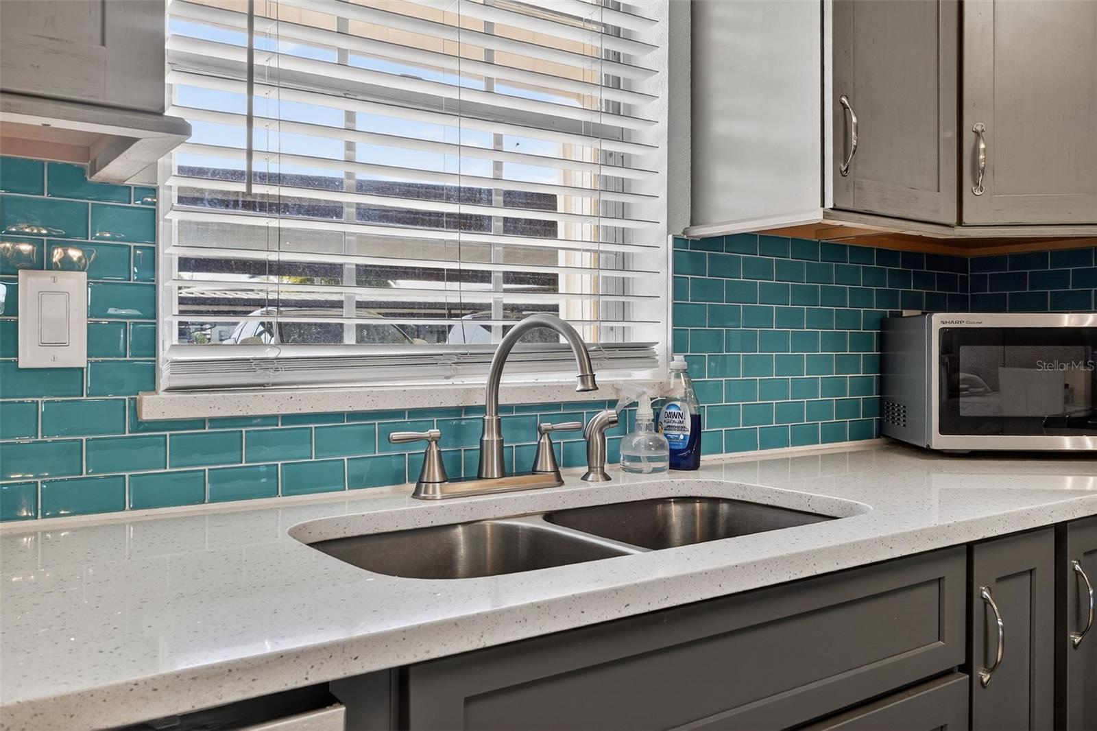 JUNGLE DEN VILLAS PH 01 CONDO - Residential