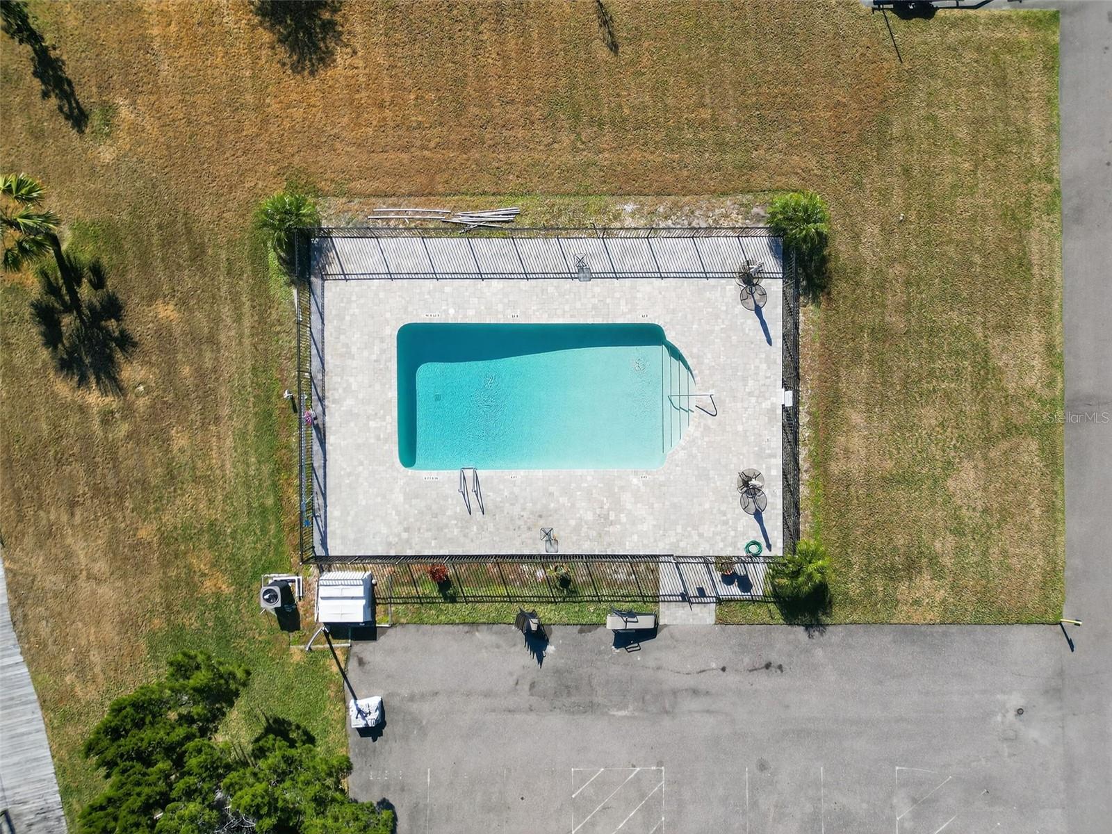 JUNGLE DEN VILLAS PH 01 CONDO - Residential