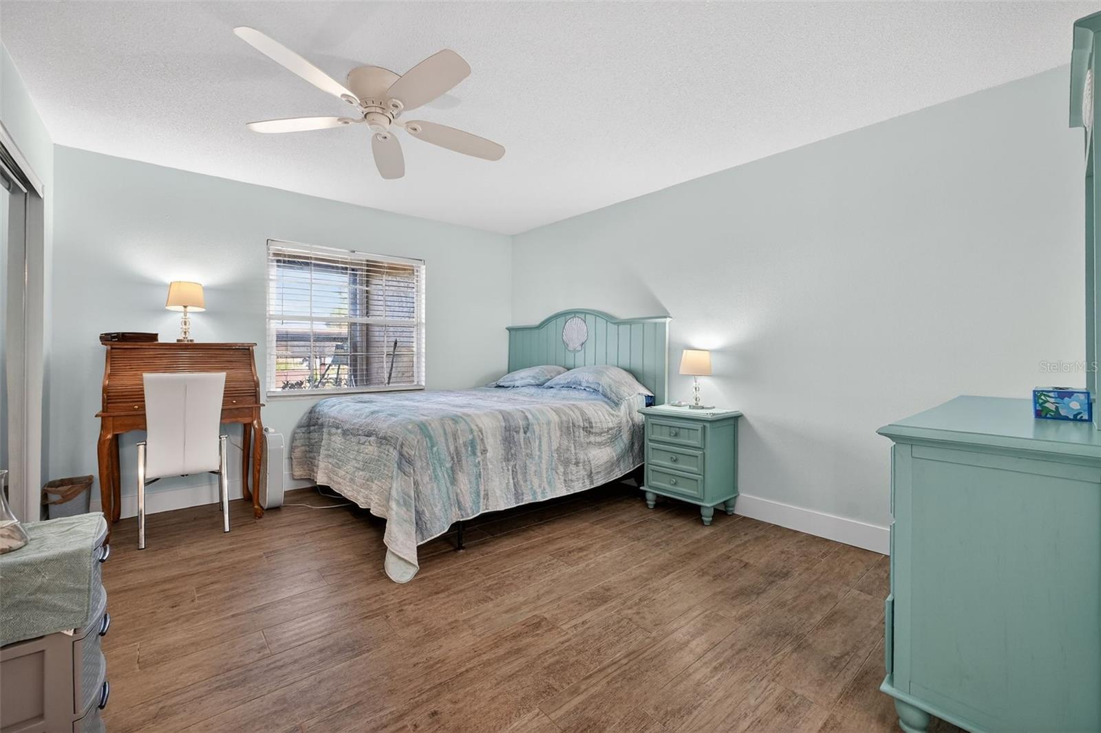 JUNGLE DEN VILLAS PH 01 CONDO - Residential