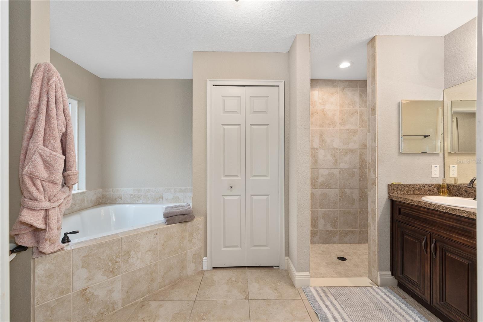 BELLEVIEW HEIGHTS ESTATE - Residential