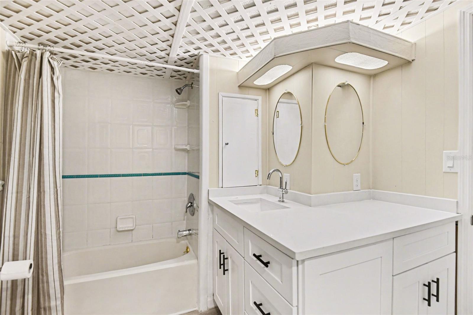 WINDMILL VILLAGE - Residential