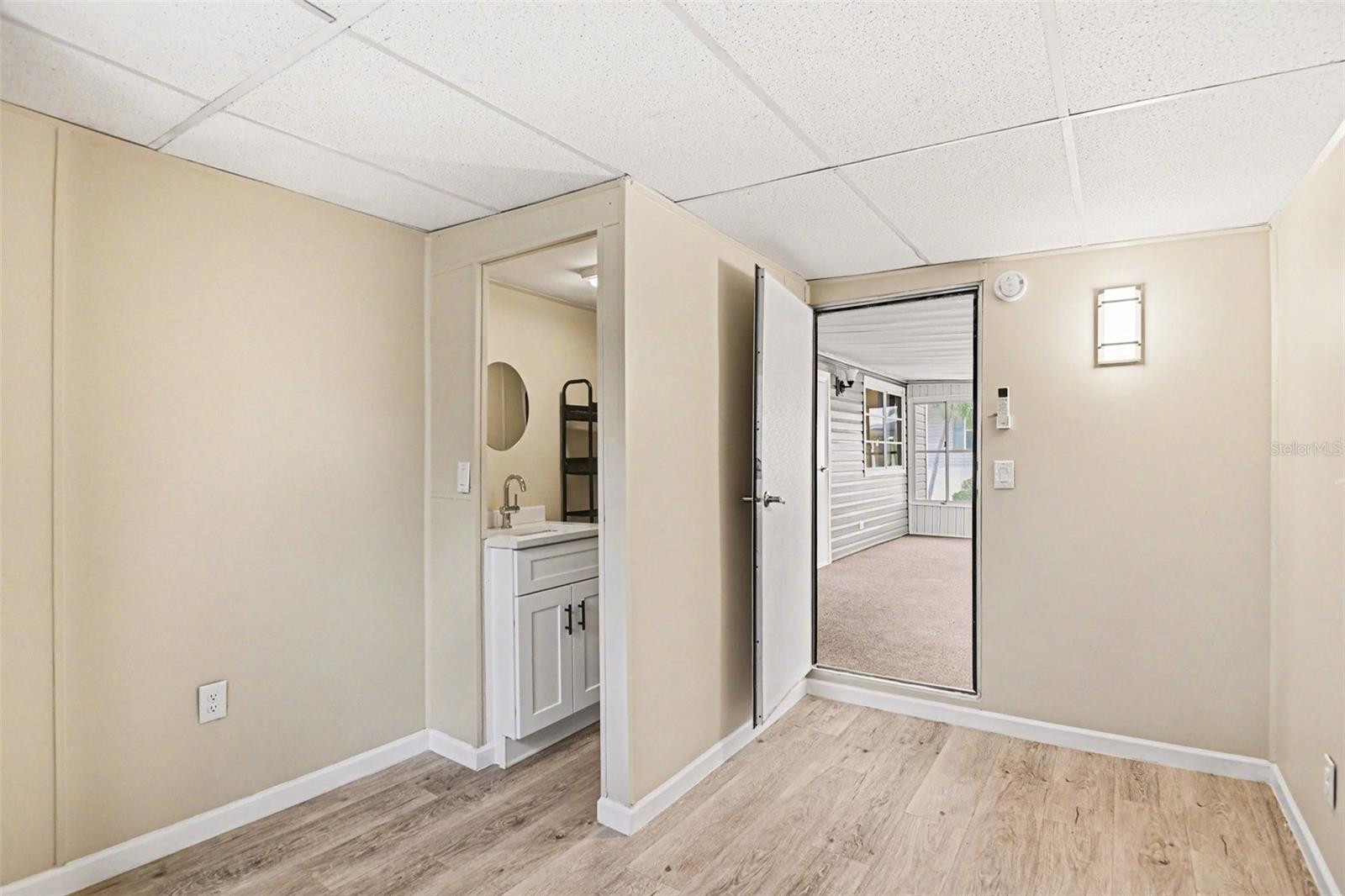 WINDMILL VILLAGE - Residential