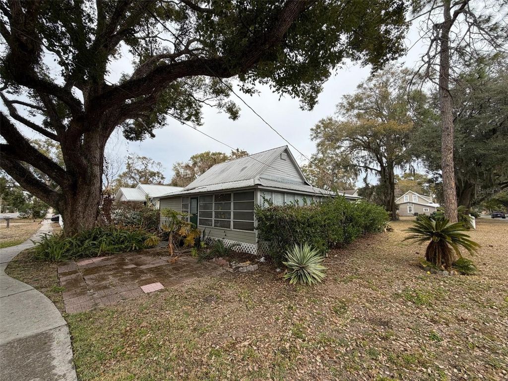 Photo of 5450 10th Street, Zephyrhills, FL 33542 (MLS # O6382685)